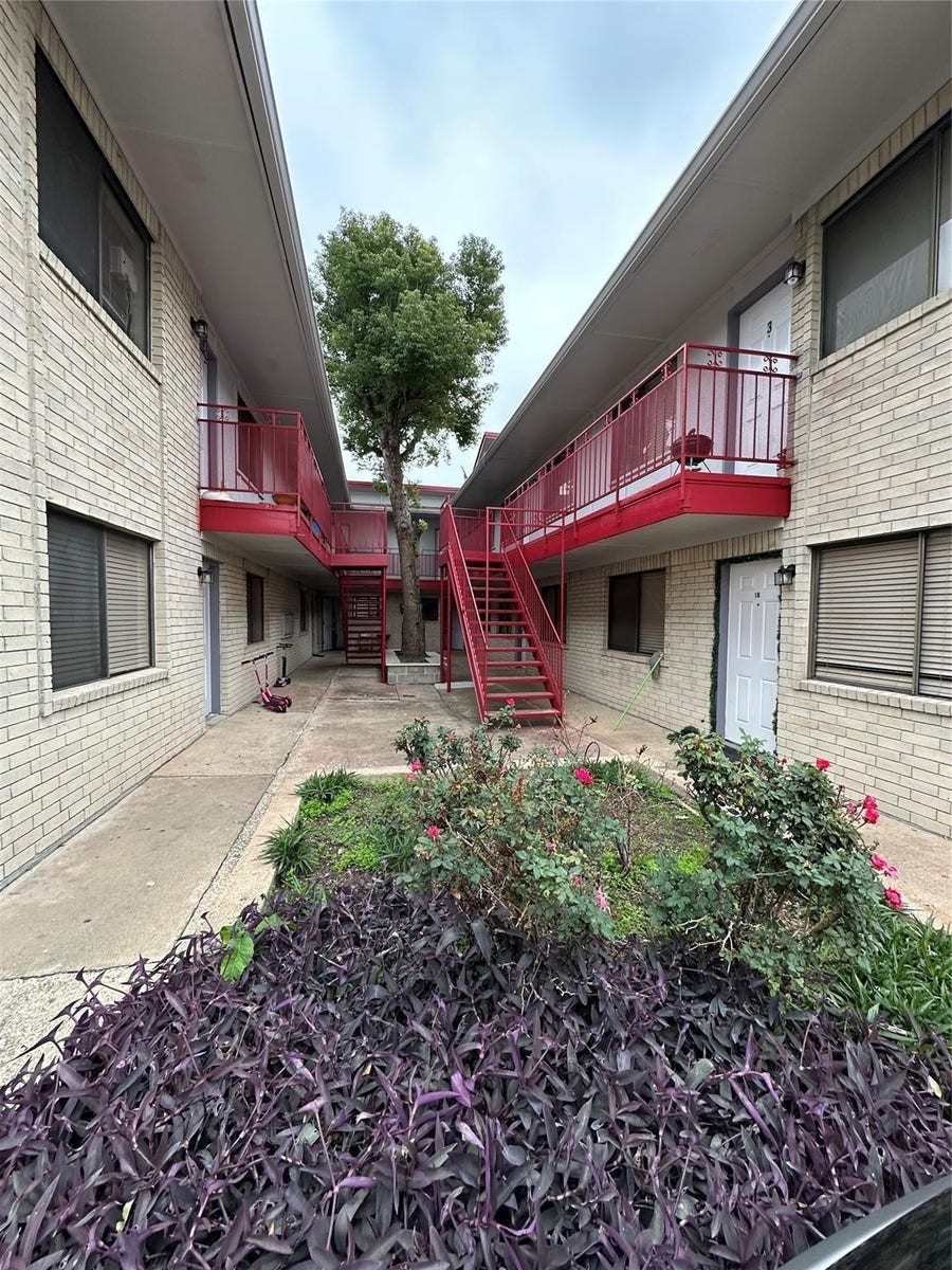 Property photo for 1410 Blalock Road, #3, Houston, TX