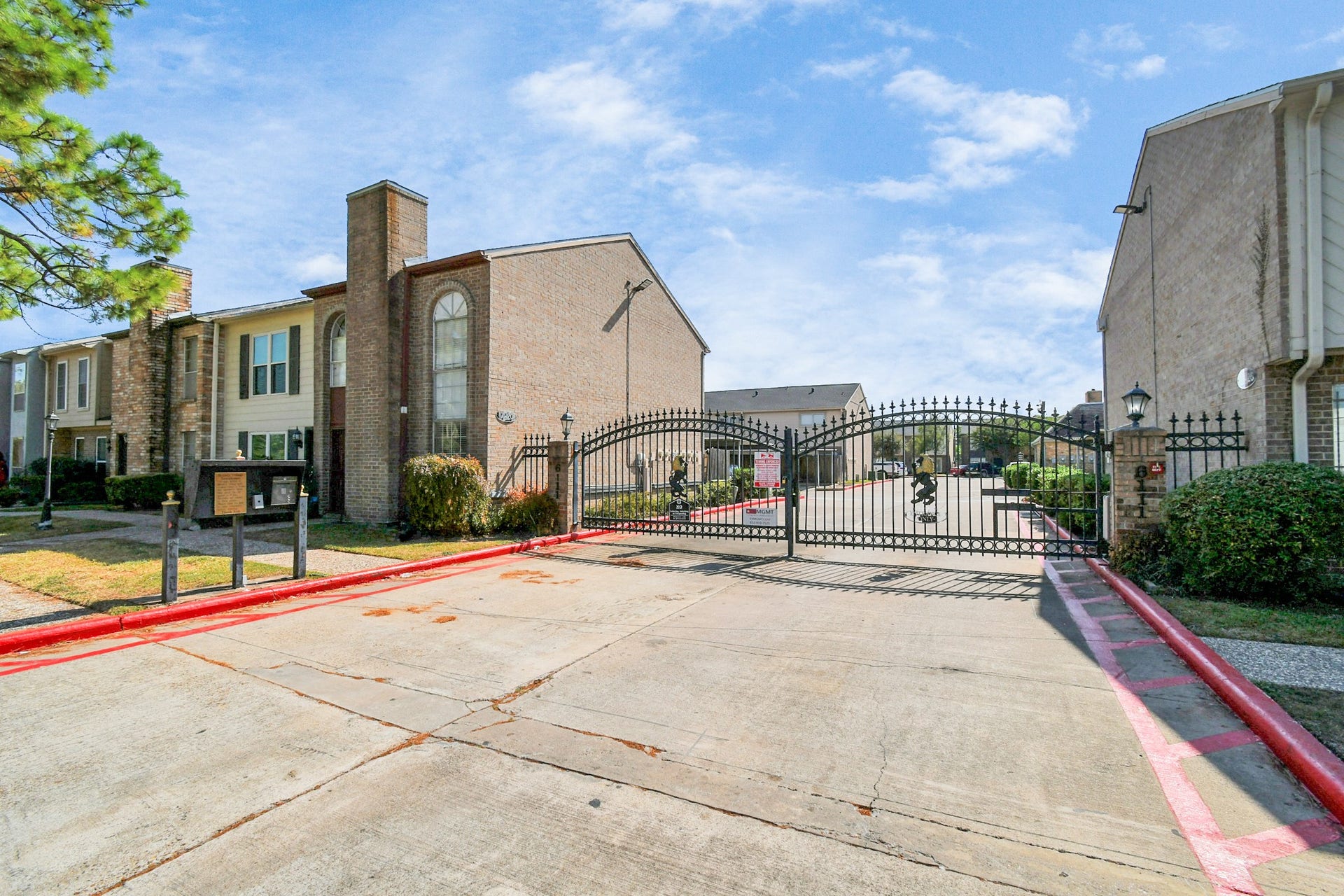 6111 Beverly Hill Street, #62, Houston, TX 77057 6111 Beverly Hill Street, #62, Houston, TX 77057
