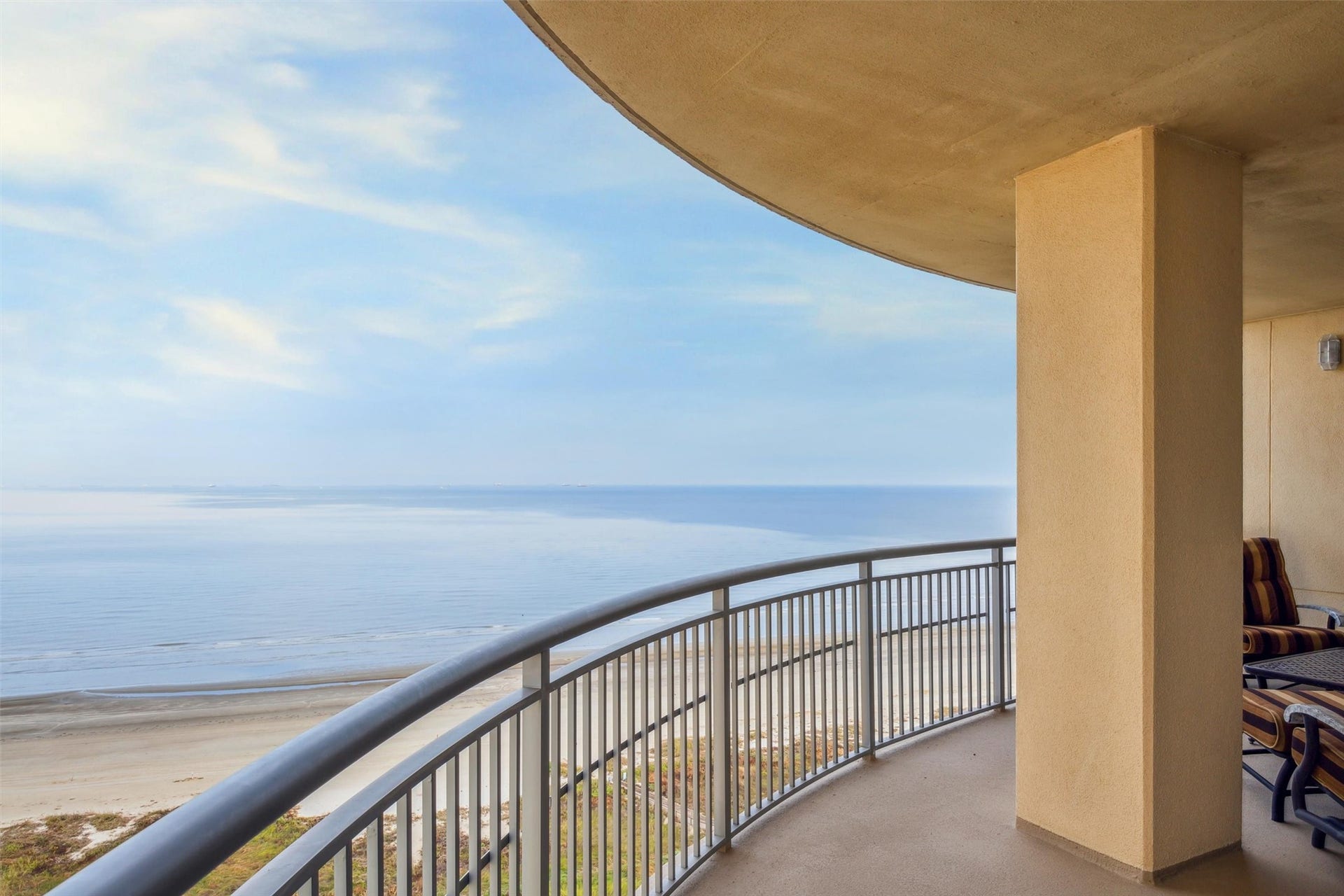 801 E Beach Drive, #TW1600, Galveston, TX 77550 Beach views