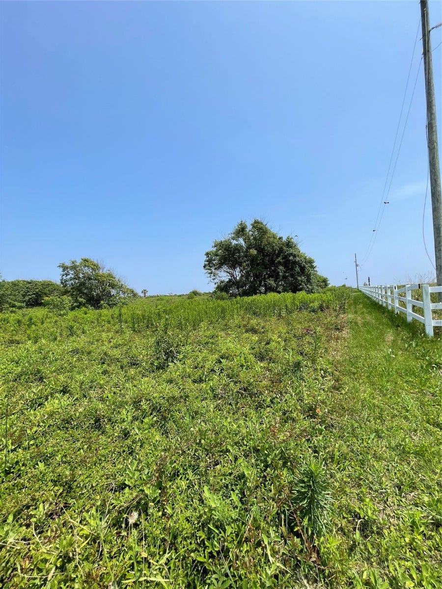 Property photo for 672 Hwy 87, Gilchrist, TX
