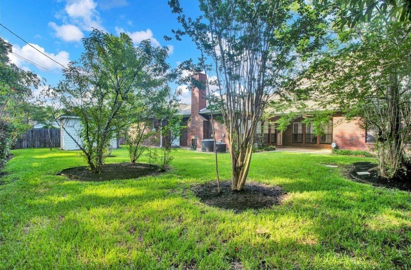 611 N Hickory Street, Tomball, TX 77375 611 N Hickory Street, Tomball, TX 77375