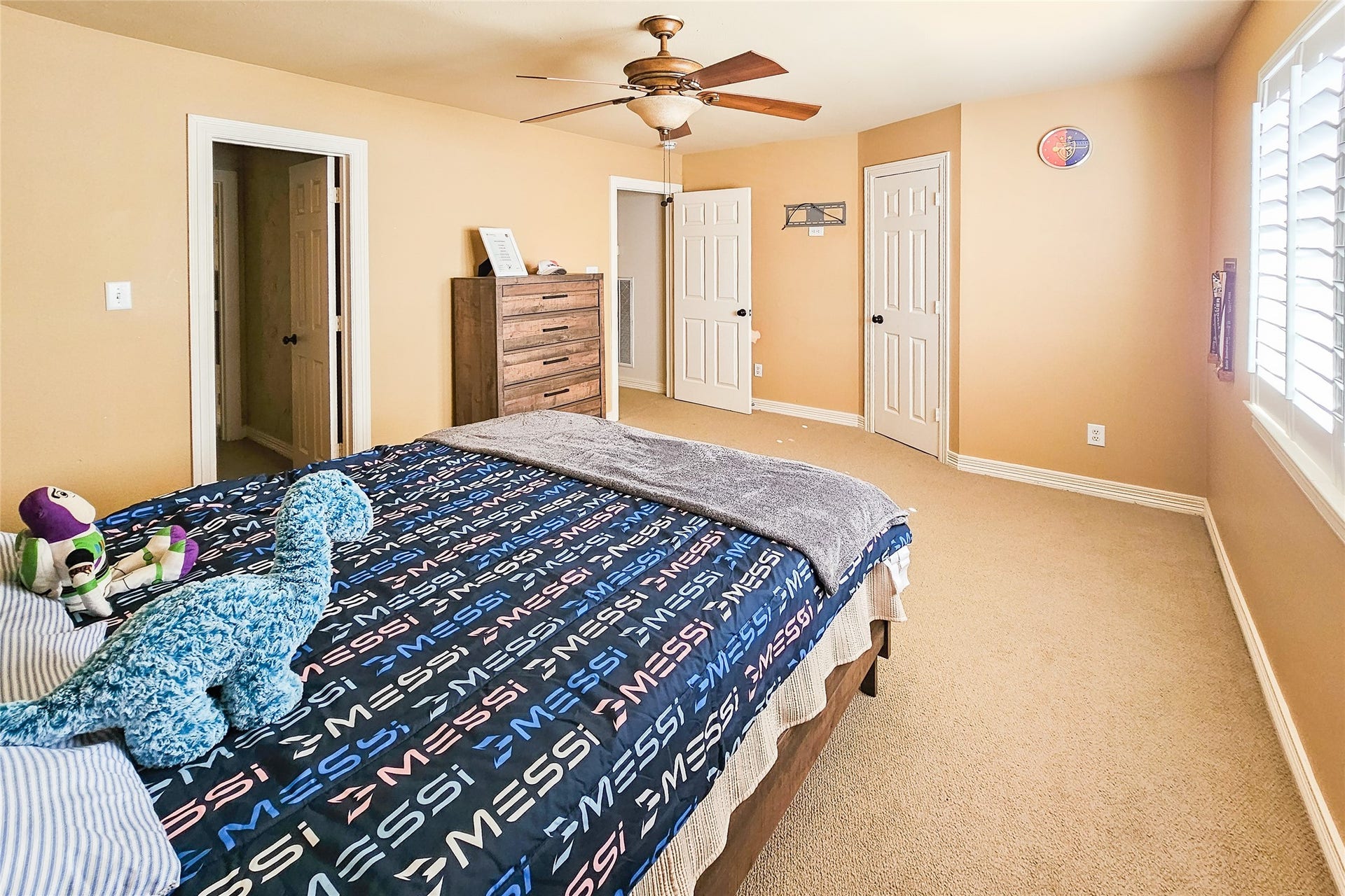 5007 Cambridge Street, Sugar Land, TX 77479 5007 Cambridge Street, Sugar Land, TX 77479