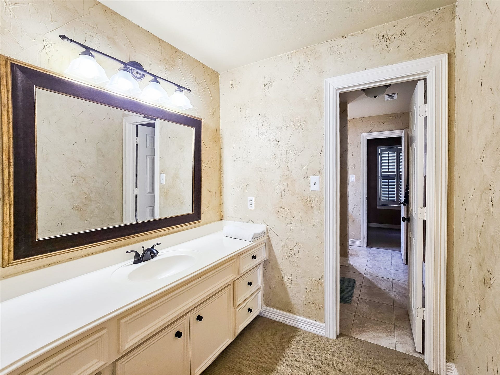 5007 Cambridge Street, Sugar Land, TX 77479 5007 Cambridge Street, Sugar Land, TX 77479