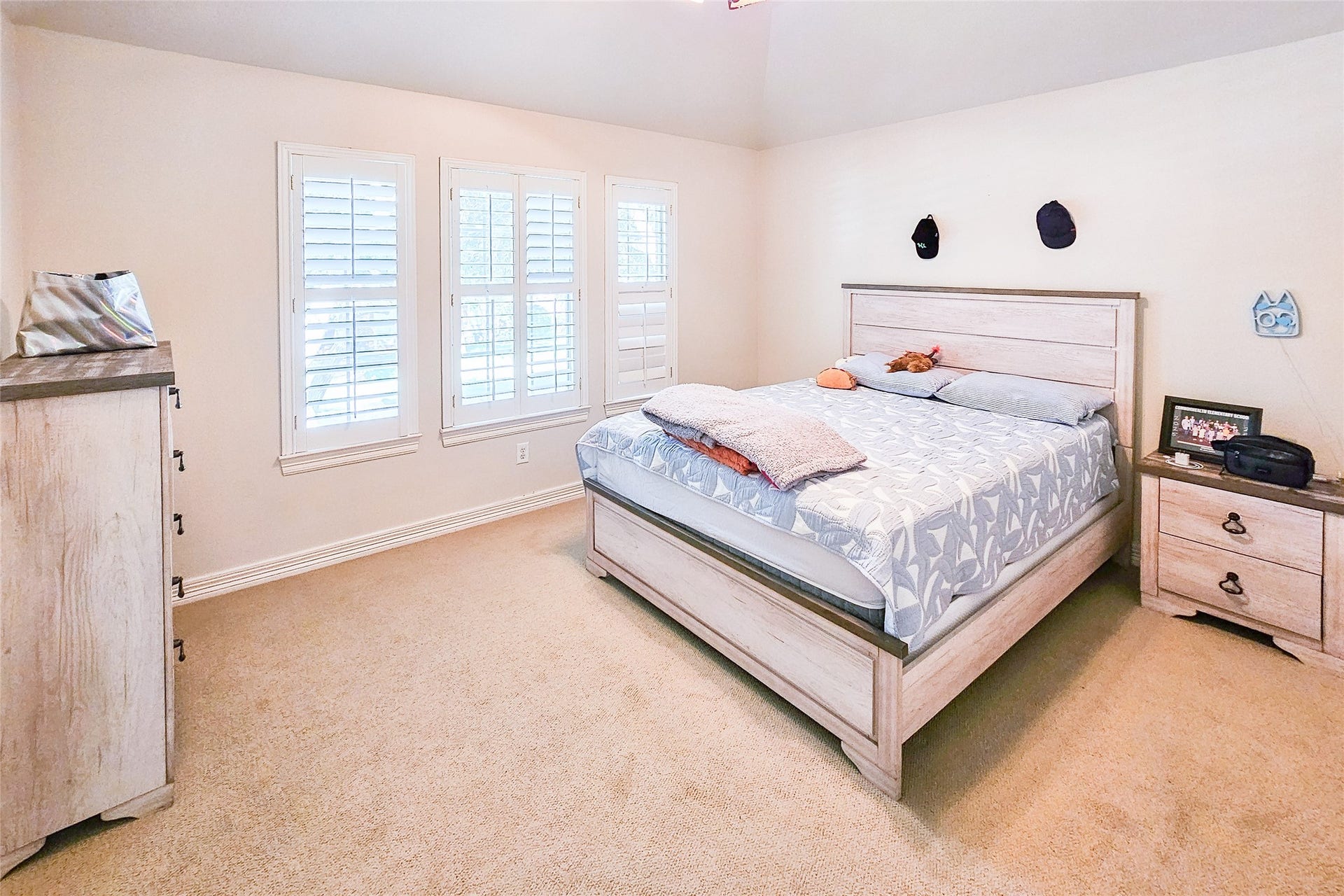 5007 Cambridge Street, Sugar Land, TX 77479 5007 Cambridge Street, Sugar Land, TX 77479