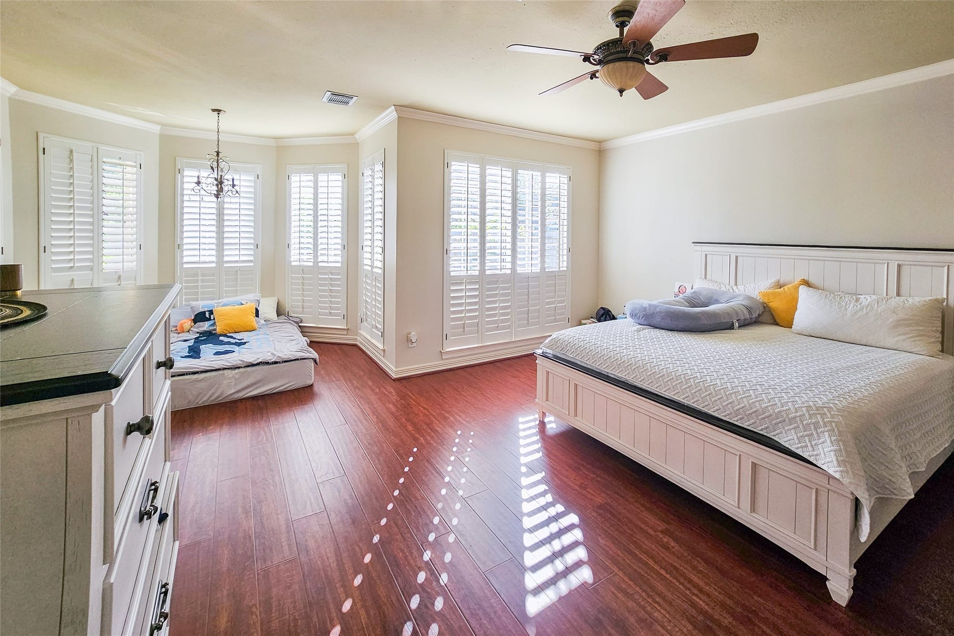 5007 Cambridge Street, Sugar Land, TX 77479 5007 Cambridge Street, Sugar Land, TX 77479