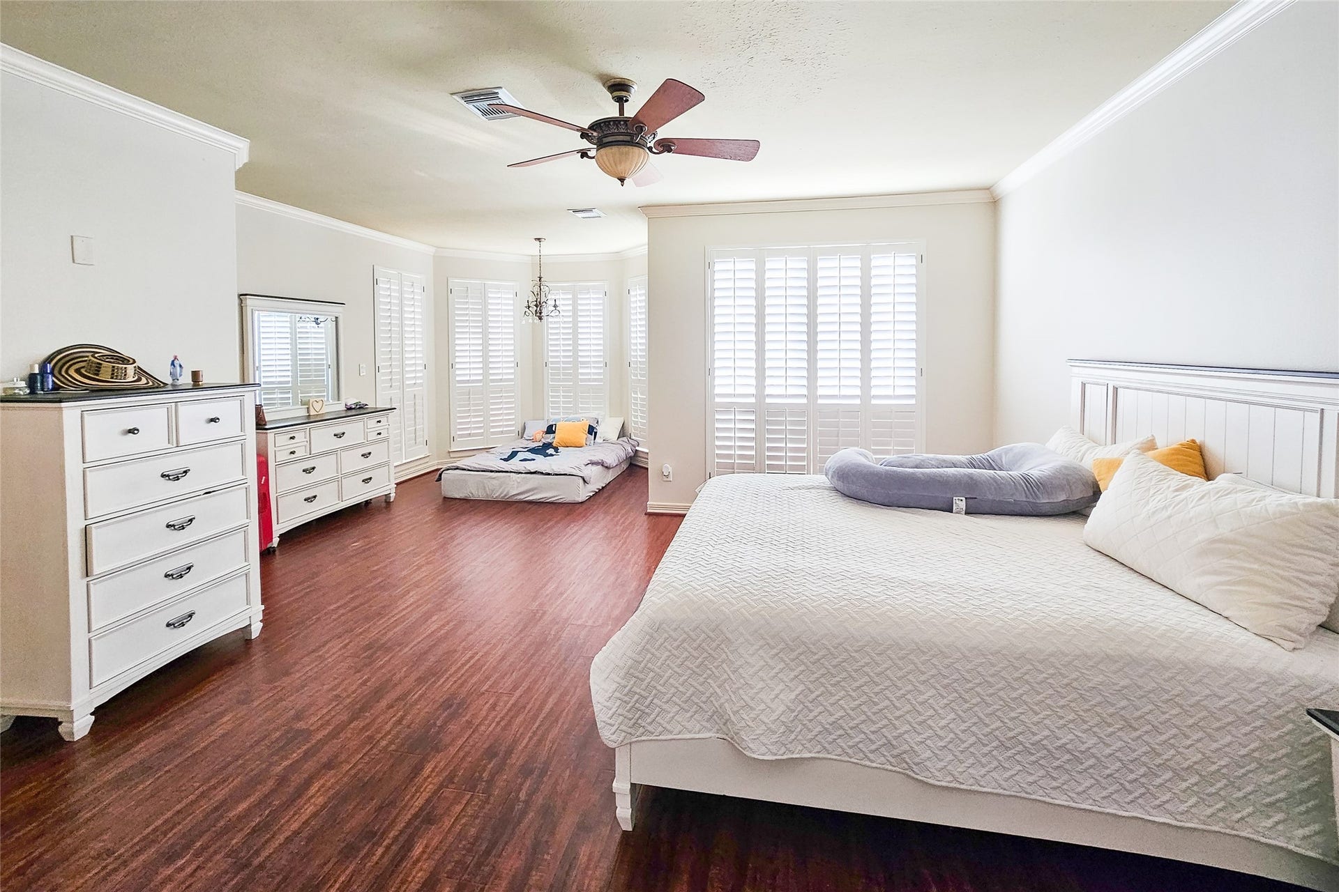 5007 Cambridge Street, Sugar Land, TX 77479 5007 Cambridge Street, Sugar Land, TX 77479