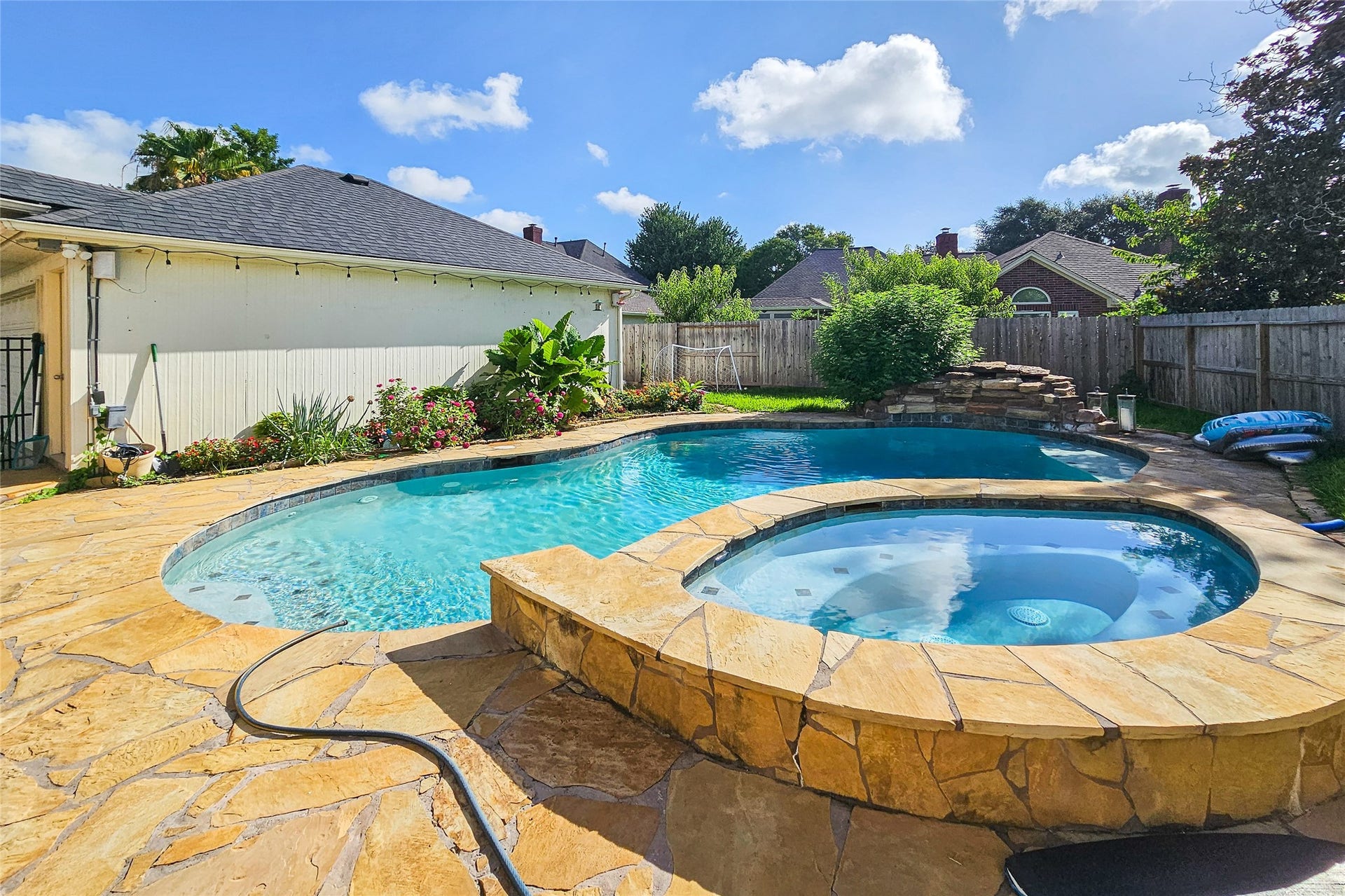 5007 Cambridge Street, Sugar Land, TX 77479 5007 Cambridge Street, Sugar Land, TX 77479