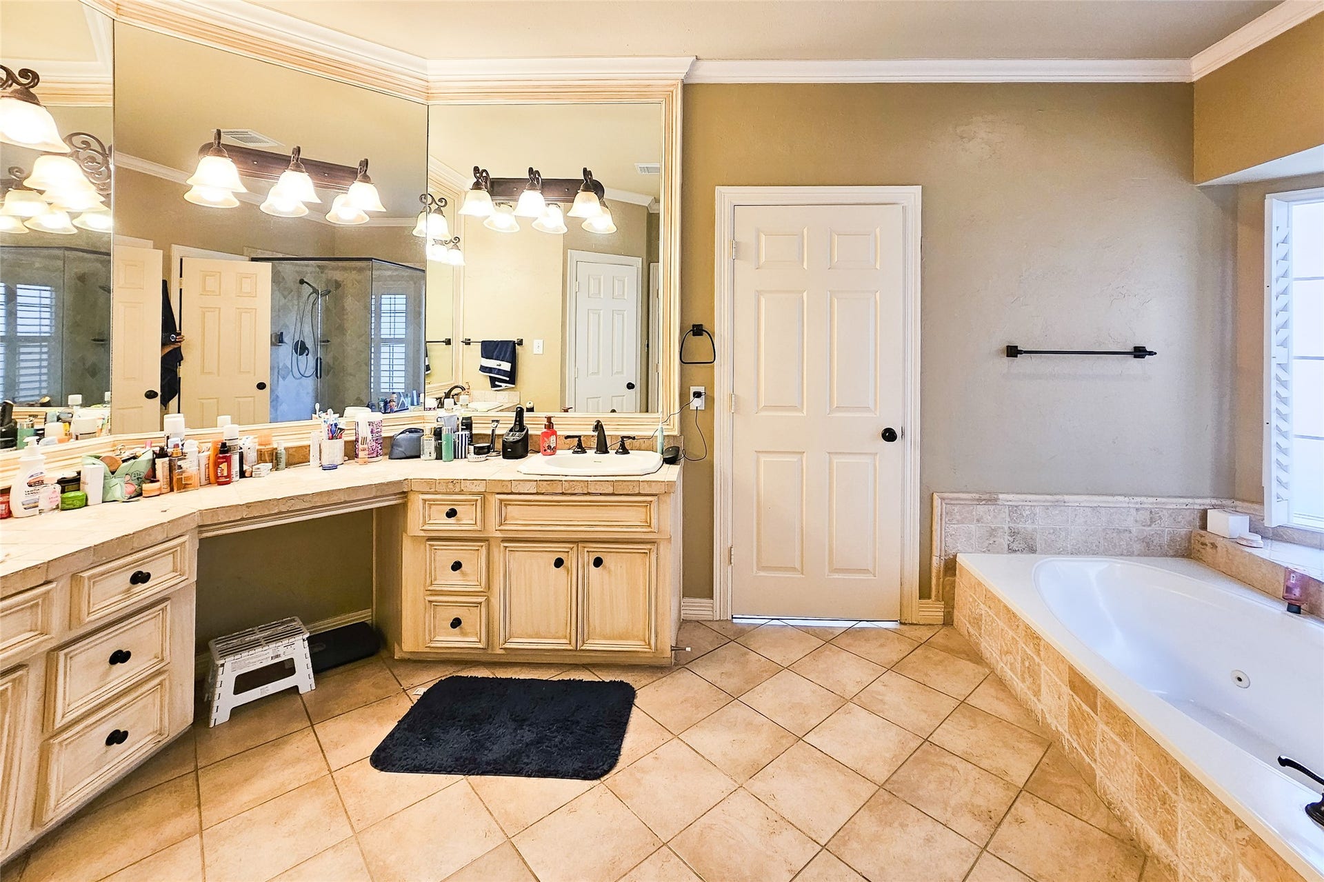 5007 Cambridge Street, Sugar Land, TX 77479 5007 Cambridge Street, Sugar Land, TX 77479