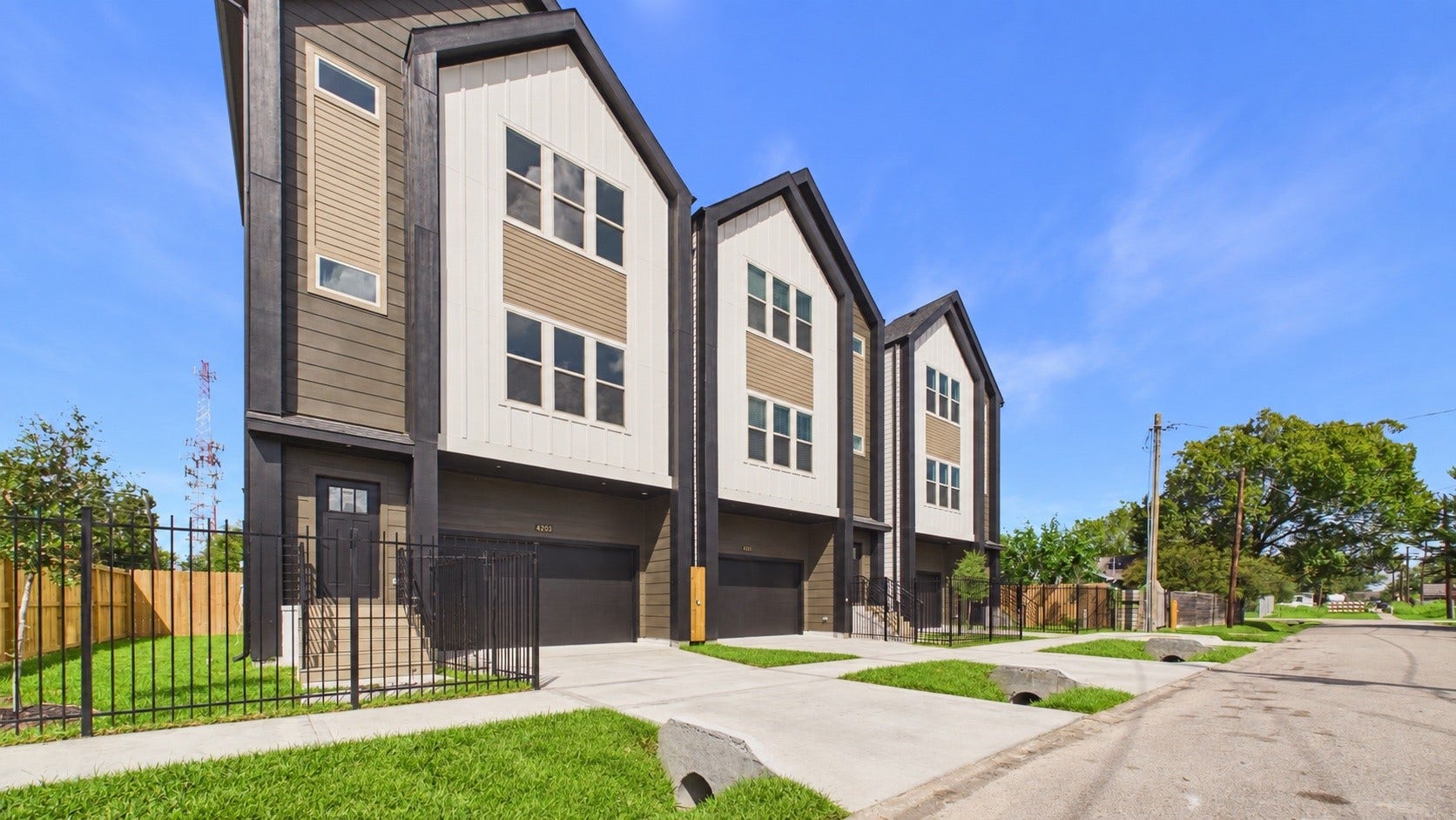 4207 Arlington Street, Houston, TX 77018 Welcome Home