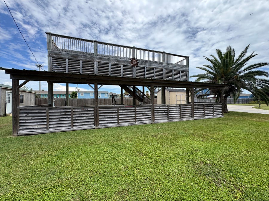 Property photo for 974 Alma Road, Crystal Beach, TX