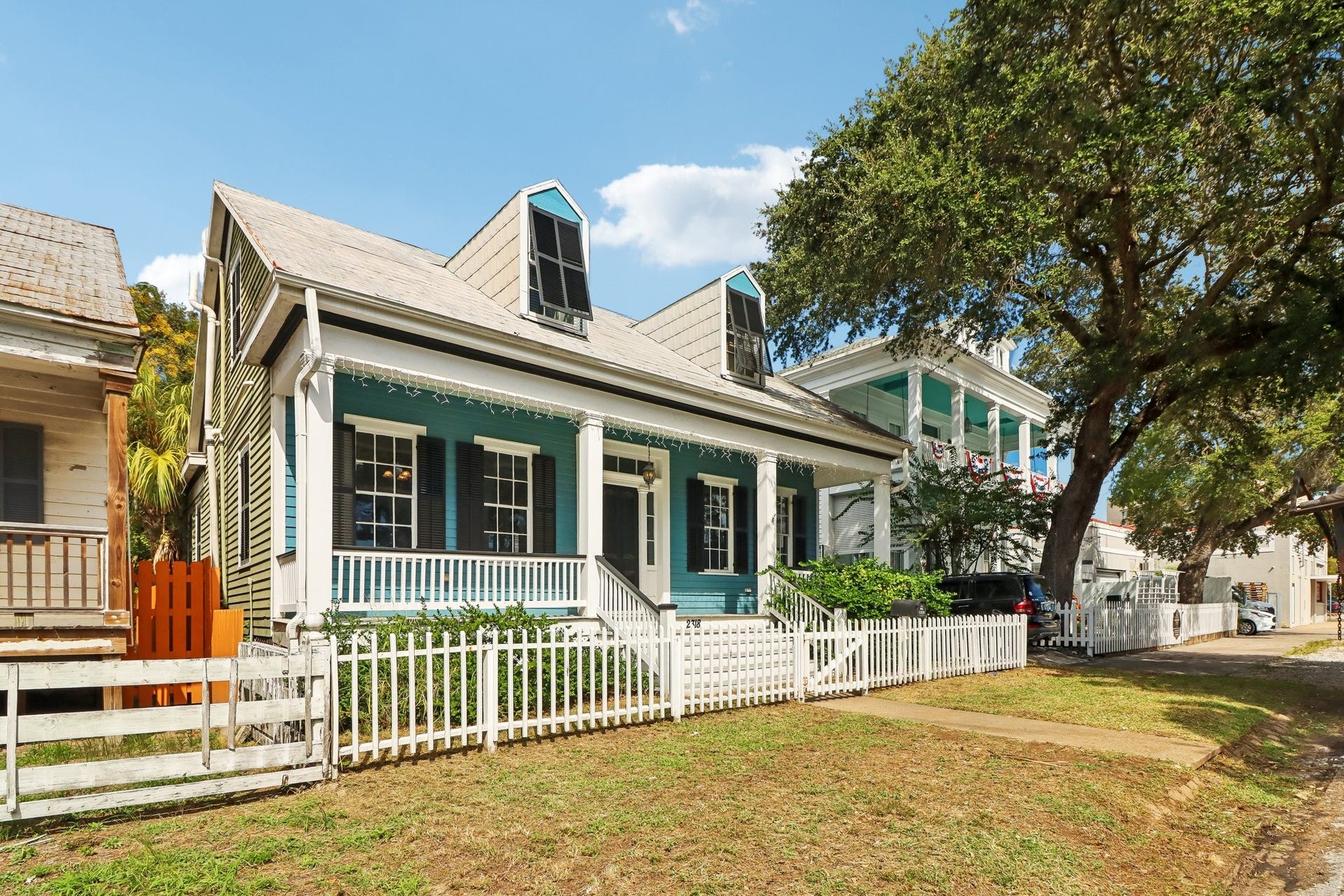 2318 Avenue M, Galveston, TX 77550 2318 Avenue M, Galveston, TX 77550