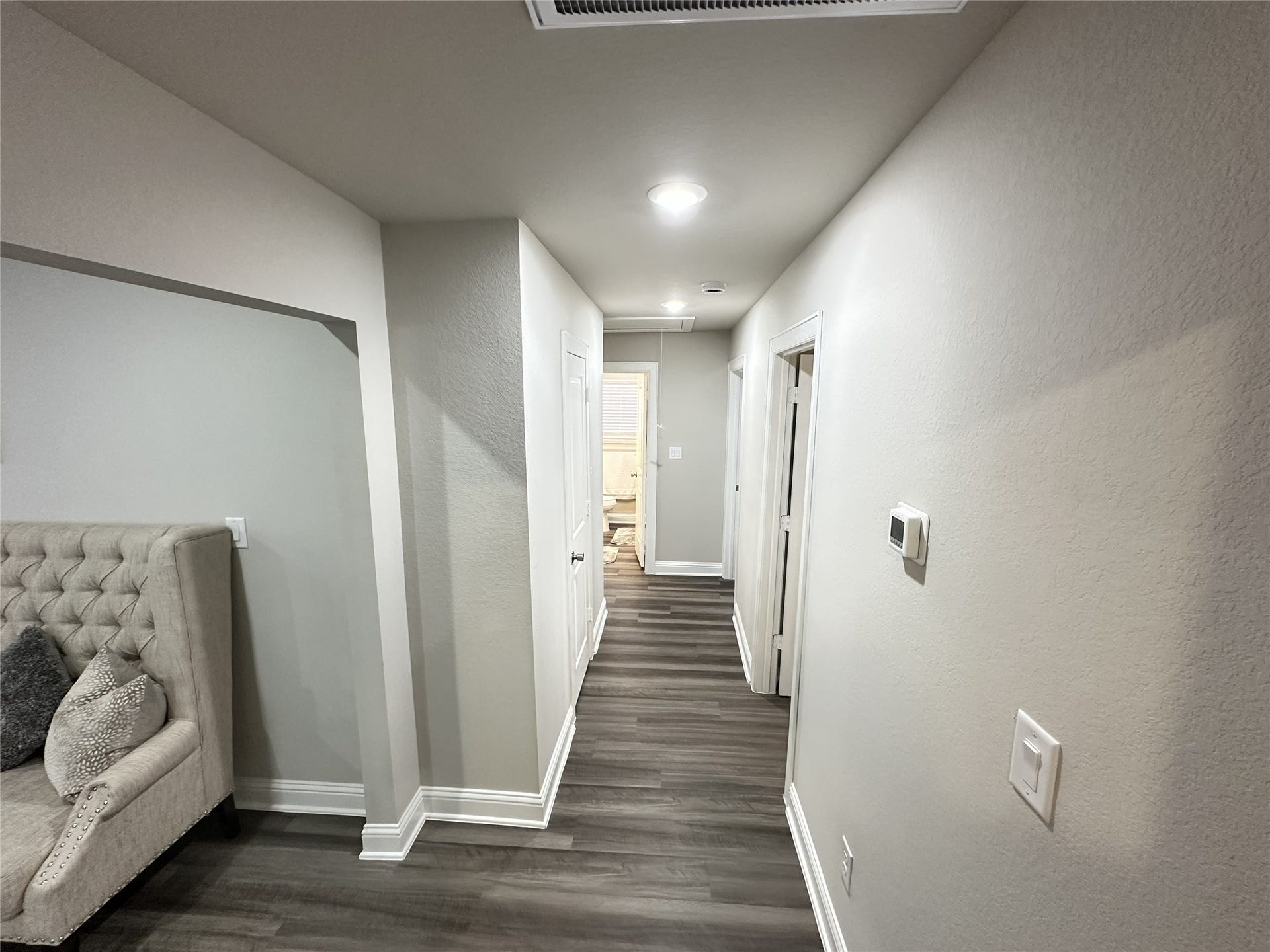 201 S 5th Street, Highlands, TX 77562