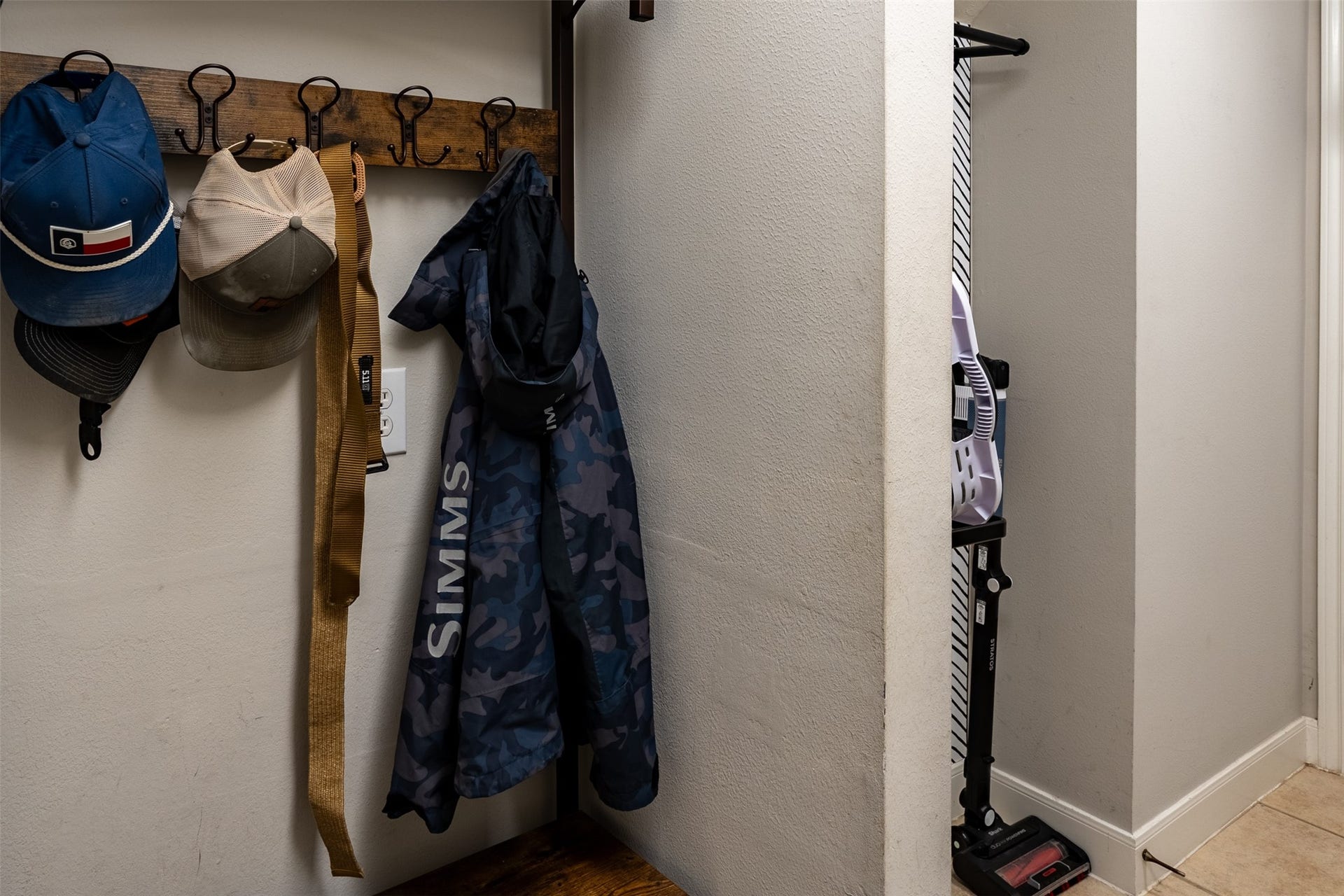 9918 Chriesman Way Way, Missouri City, TX 77459 Laundry/Mud room