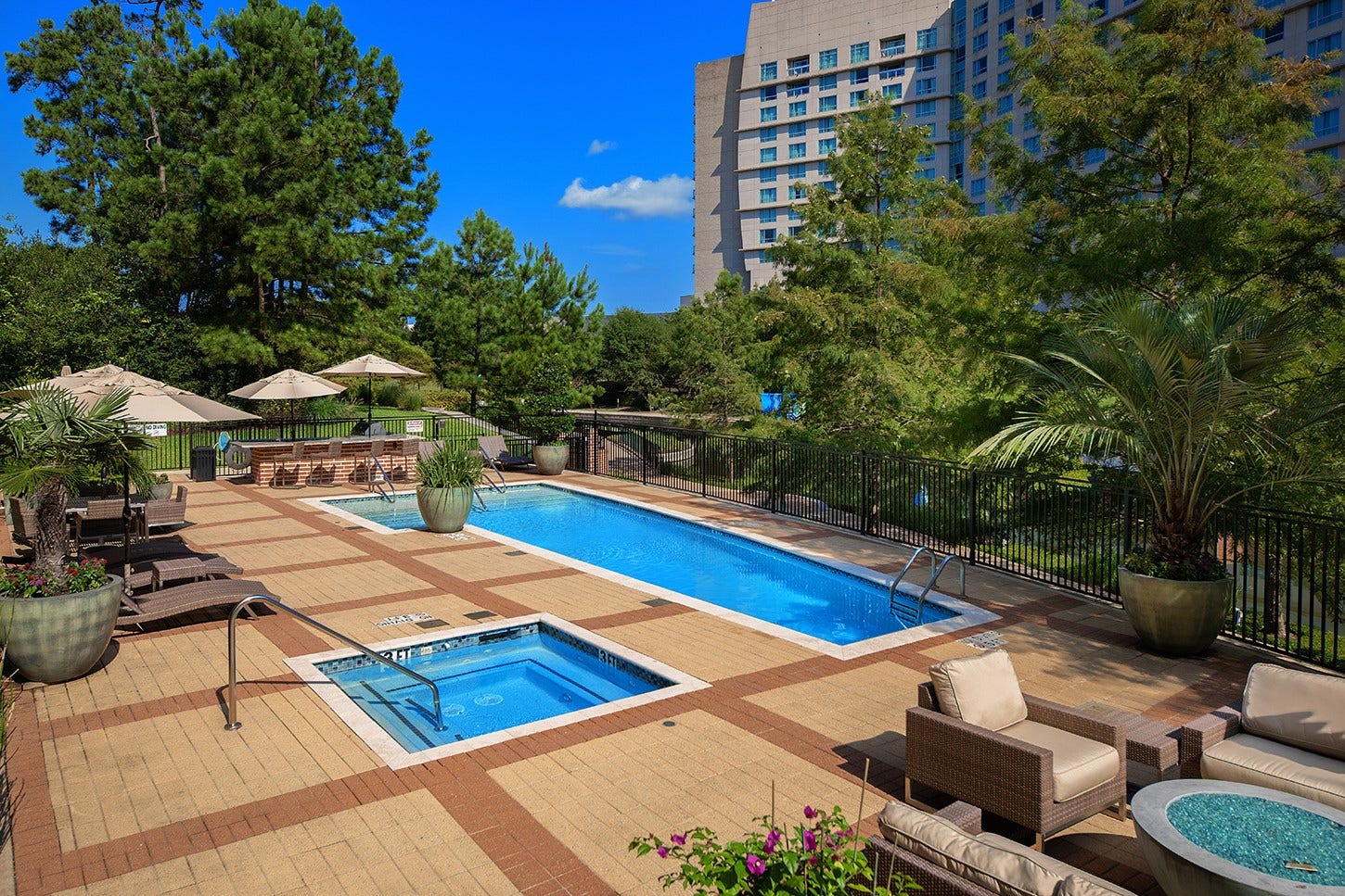 1 Waterway Court, #4E, The Woodlands, TX 77380 1 Waterway Court, #4E, The Woodlands, TX 77380