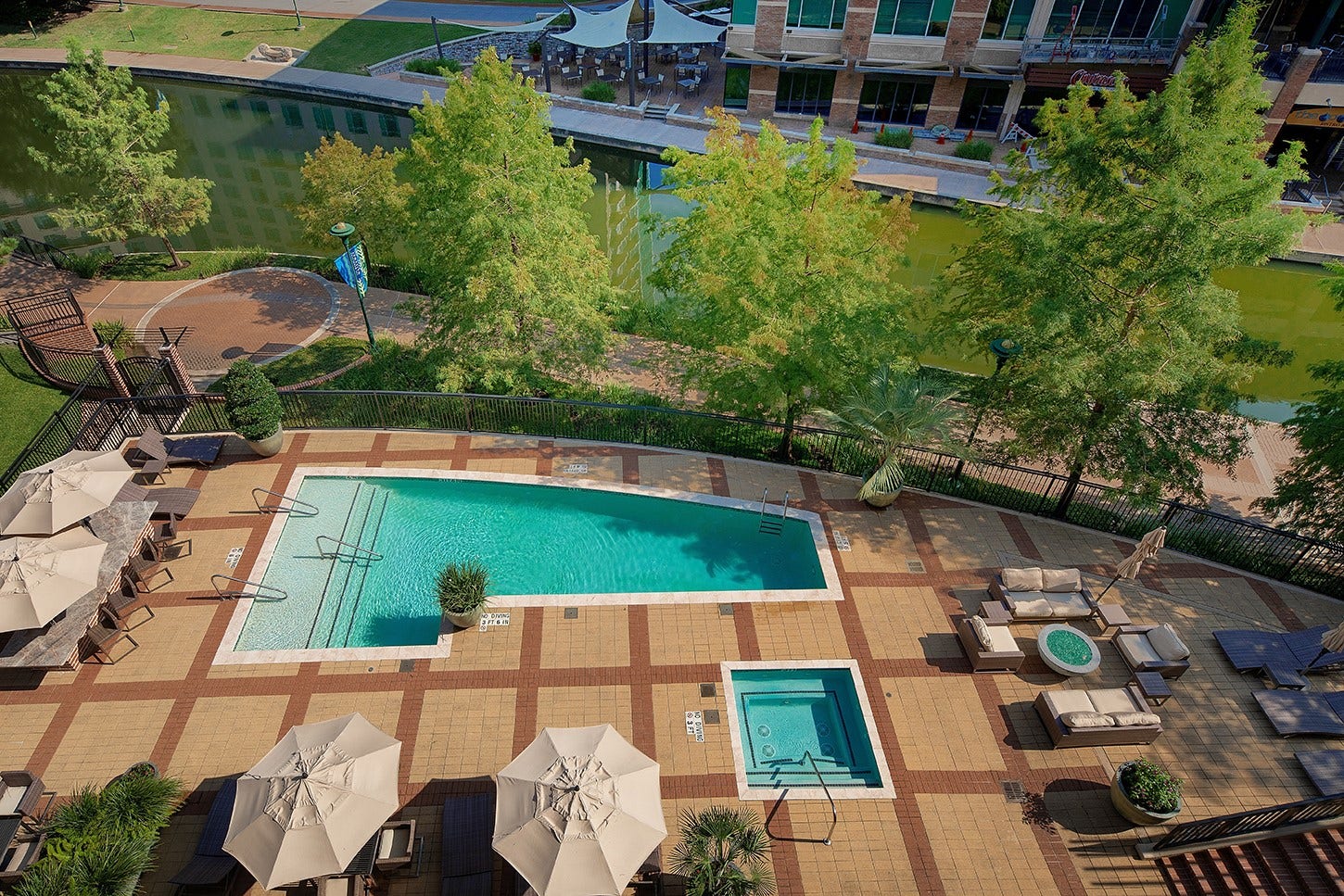 1 Waterway Court, #4E, The Woodlands, TX 77380 1 Waterway Court, #4E, The Woodlands, TX 77380