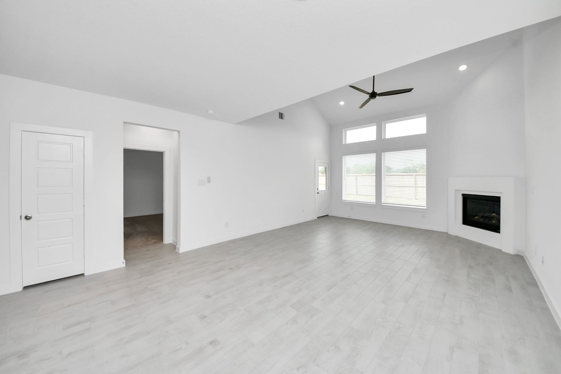 26359 Viva Drive, Magnolia, TX 77355 26359 Viva Drive, Magnolia, TX 77355