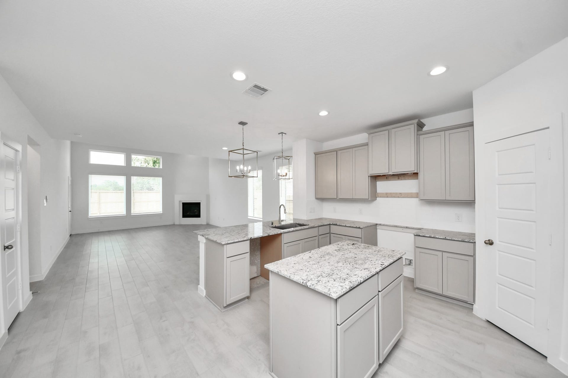 26359 Viva Drive, Magnolia, TX 77355 26359 Viva Drive, Magnolia, TX 77355