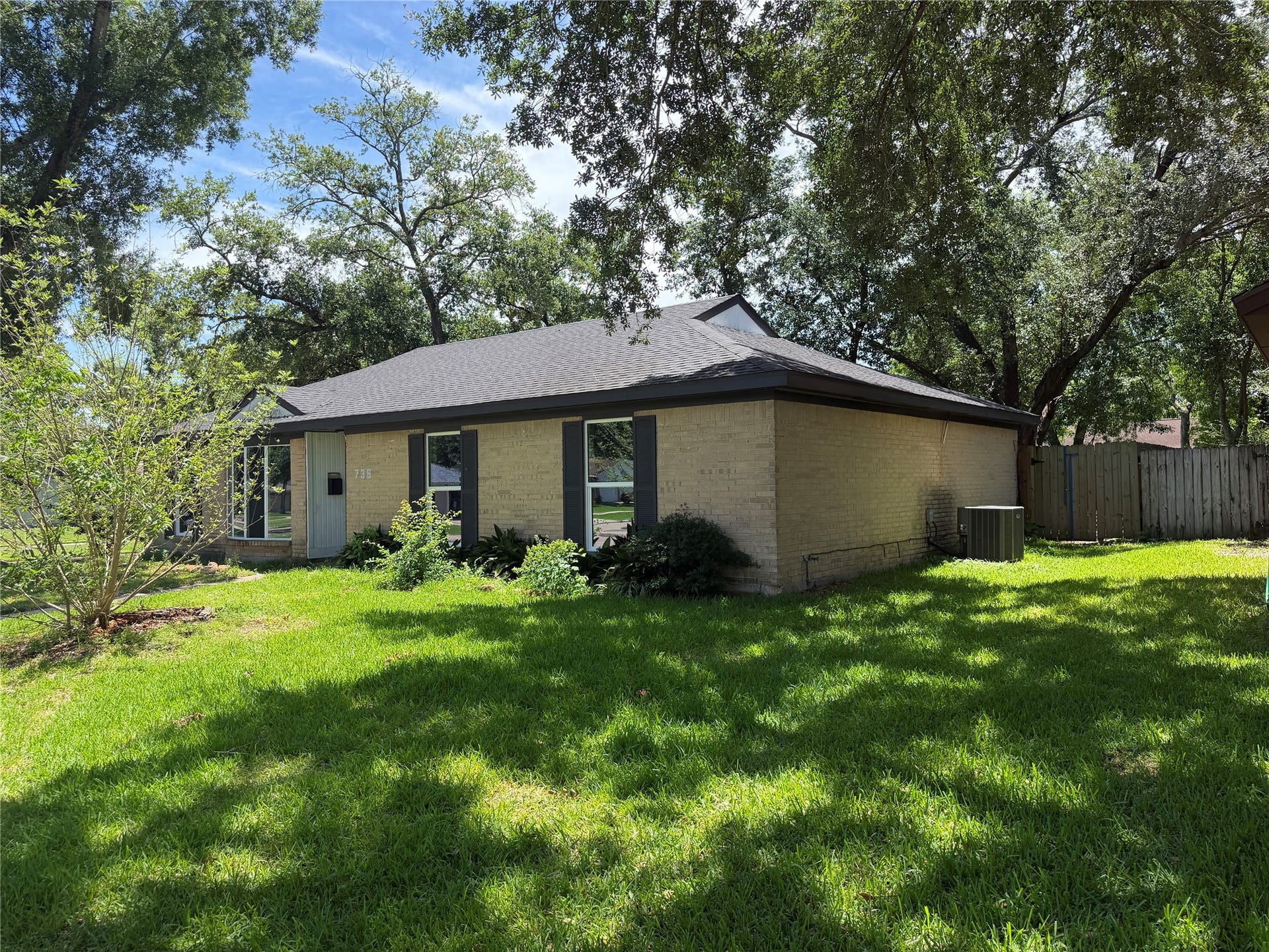 738 Beachcomber Lane, Houston, TX 77062