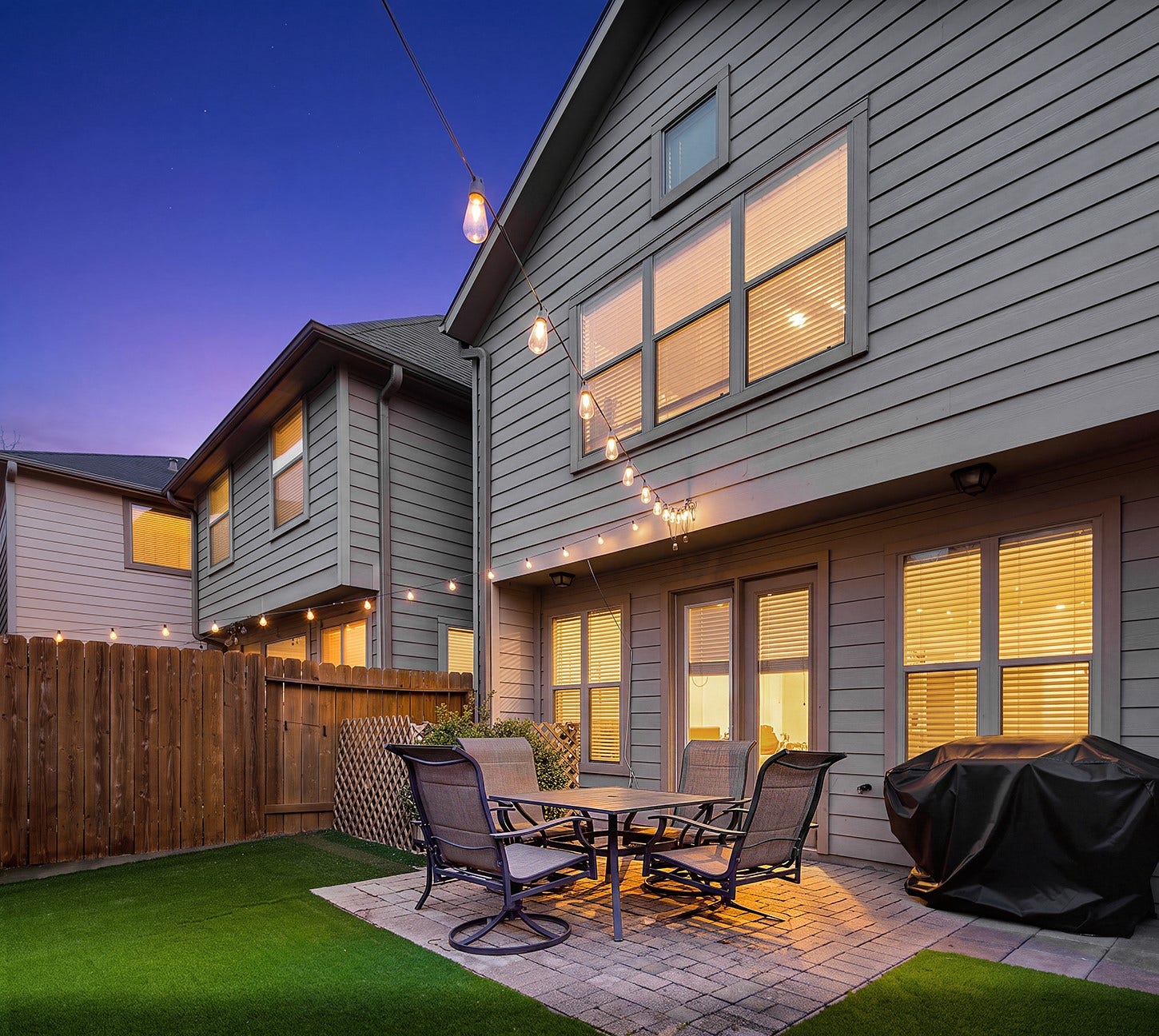 1046 W 26th Street, Houston, TX 77008 1046 W 26th Street, Houston, TX 77008