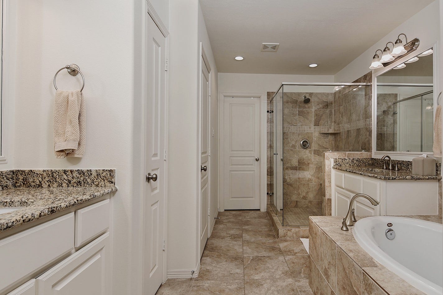 1046 W 26th Street, Houston, TX 77008 1046 W 26th Street, Houston, TX 77008