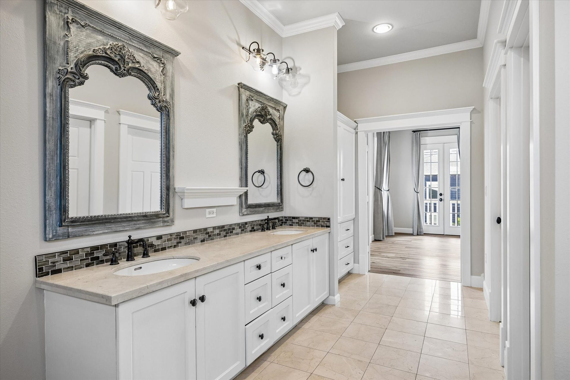 325 E 24th Street, #2, Houston, TX 77008