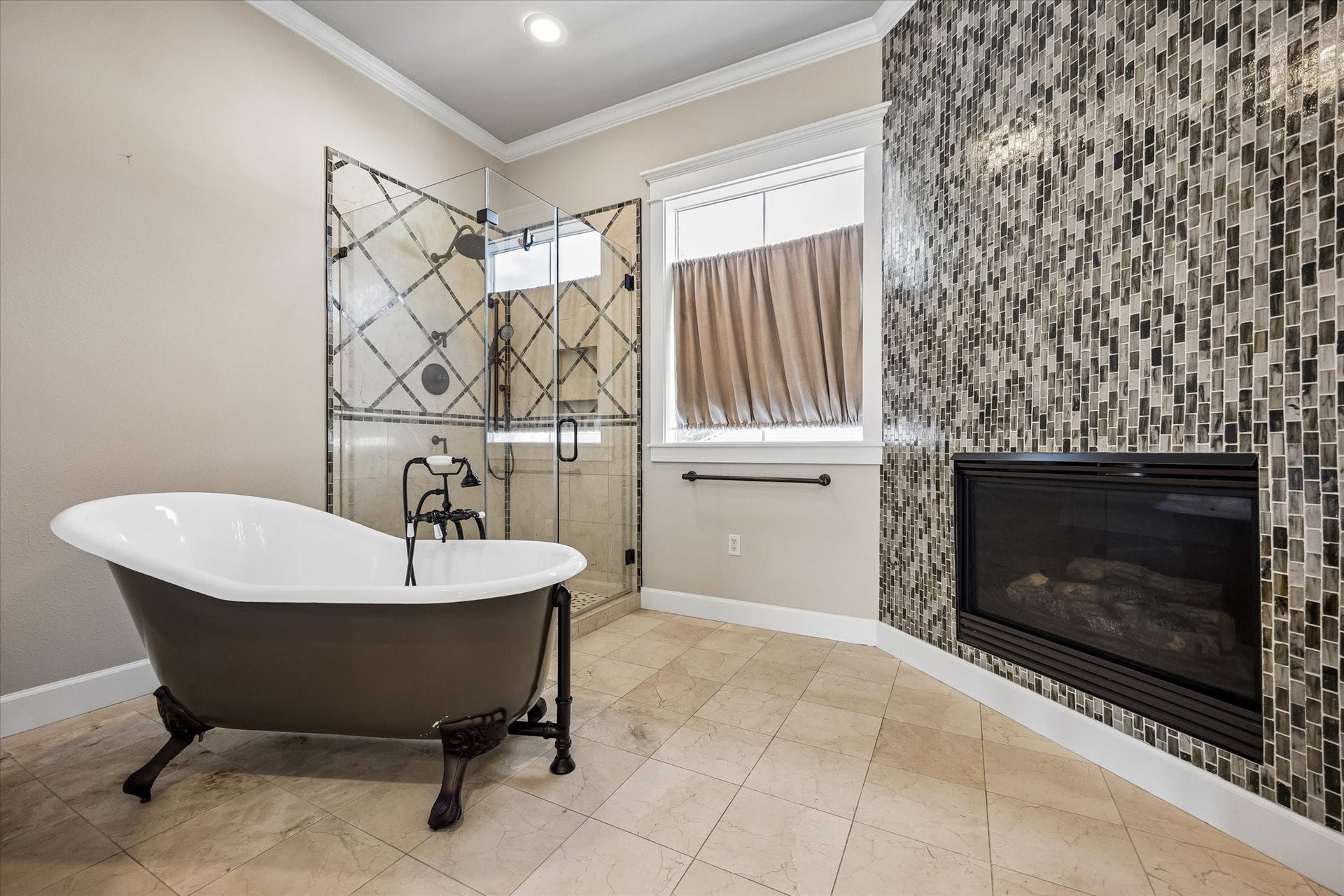 325 E 24th Street, #2, Houston, TX 77008