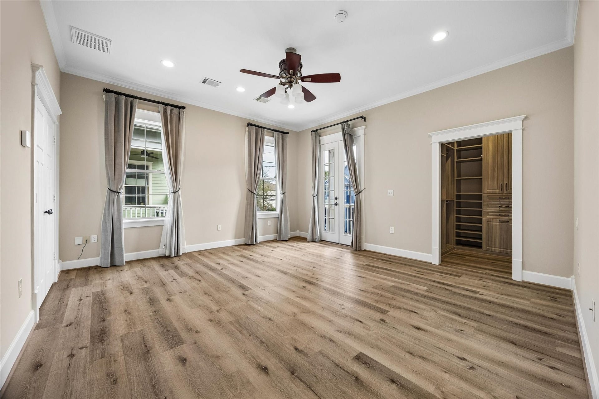325 E 24th Street, #2, Houston, TX 77008
