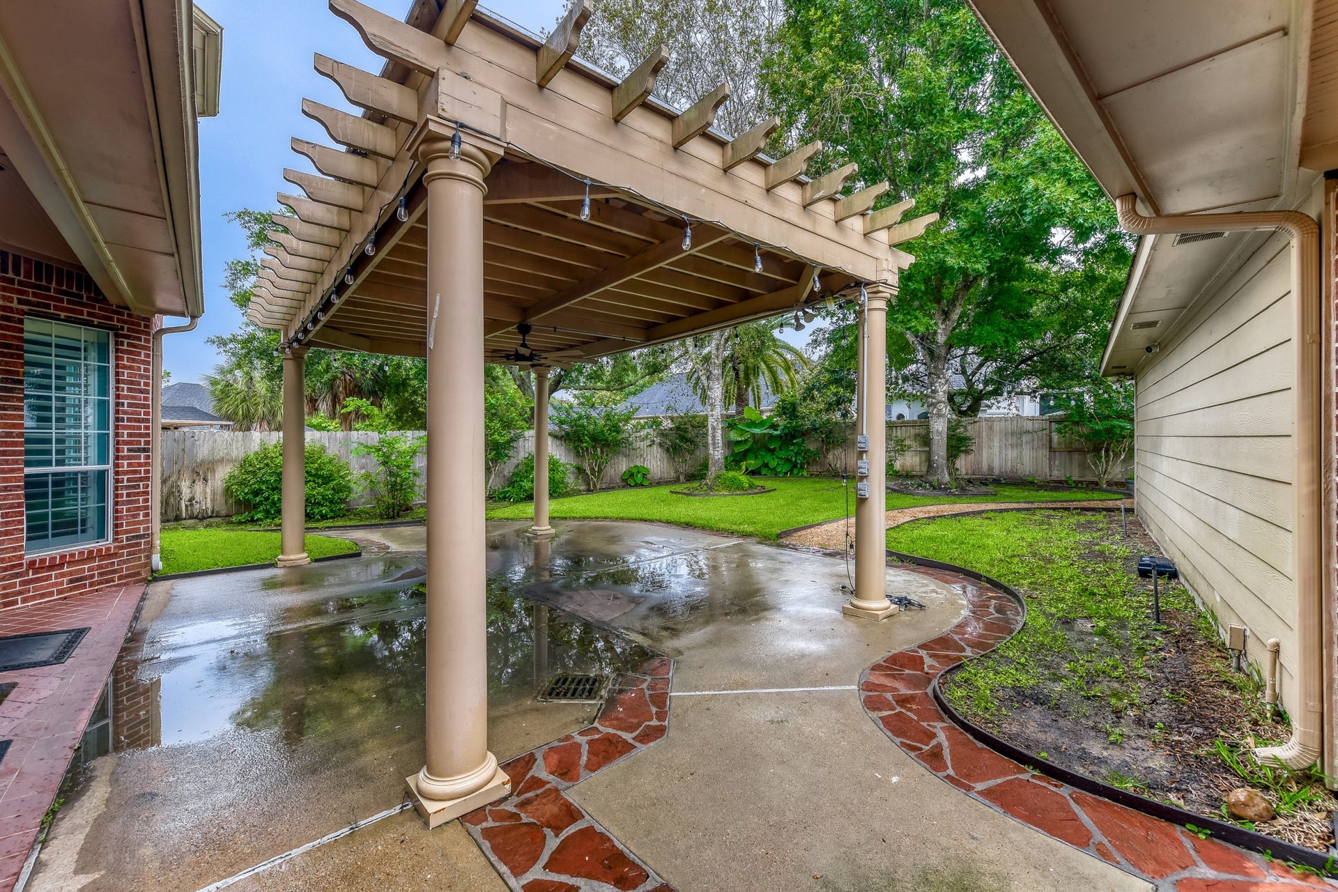 2610 W Bainbridge Circle, Pearland, TX 77584 2610 W Bainbridge Circle, Pearland, TX 77584