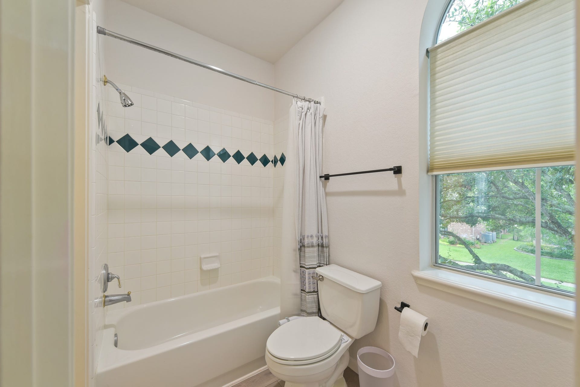 2610 W Bainbridge Circle, Pearland, TX 77584 2610 W Bainbridge Circle, Pearland, TX 77584