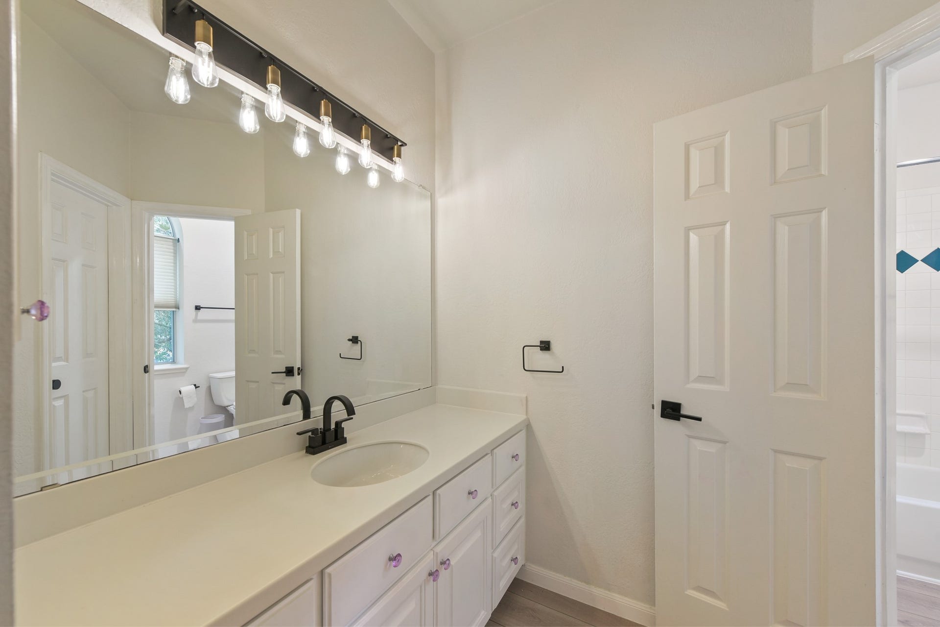 2610 W Bainbridge Circle, Pearland, TX 77584 2610 W Bainbridge Circle, Pearland, TX 77584