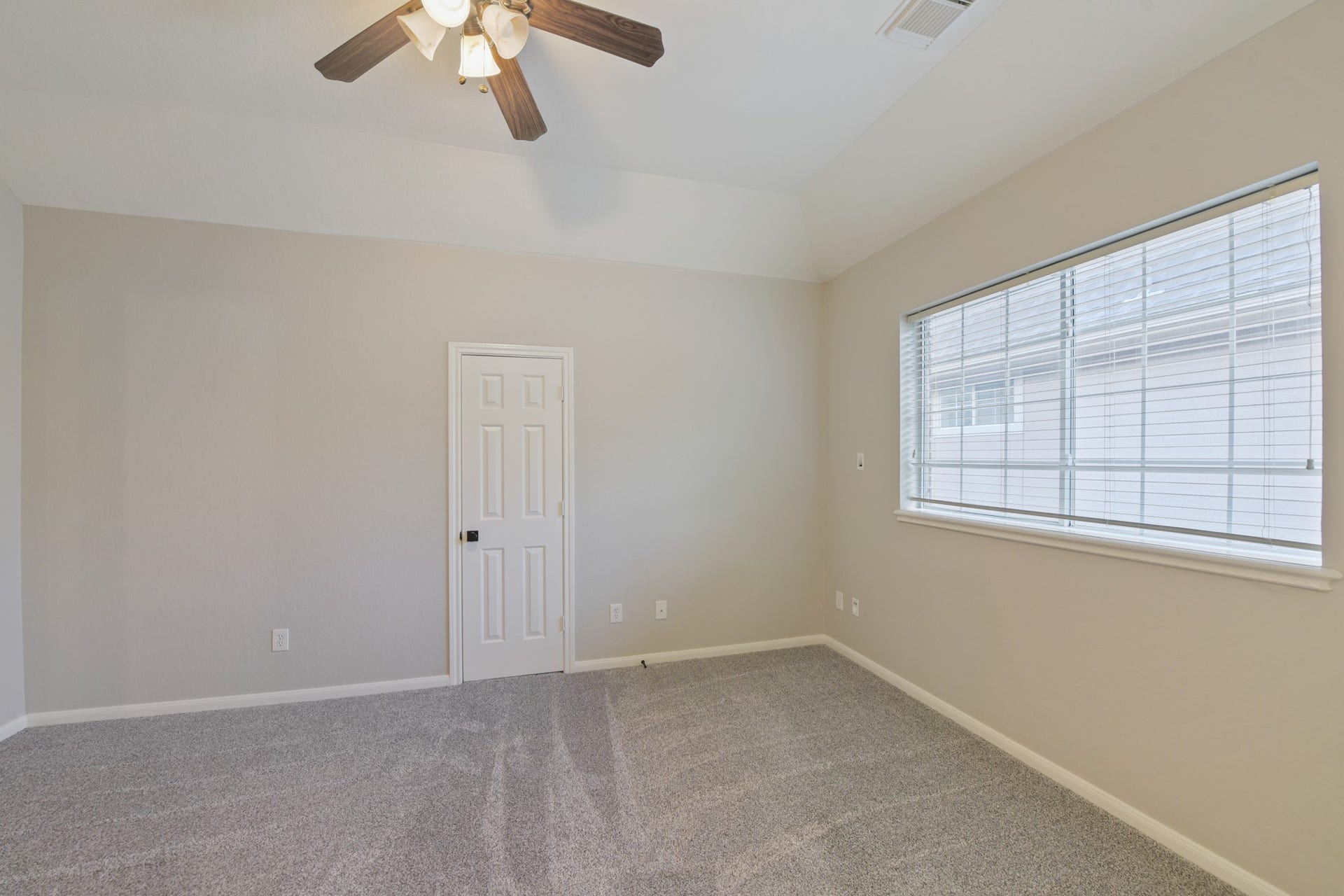 2610 W Bainbridge Circle, Pearland, TX 77584 2610 W Bainbridge Circle, Pearland, TX 77584