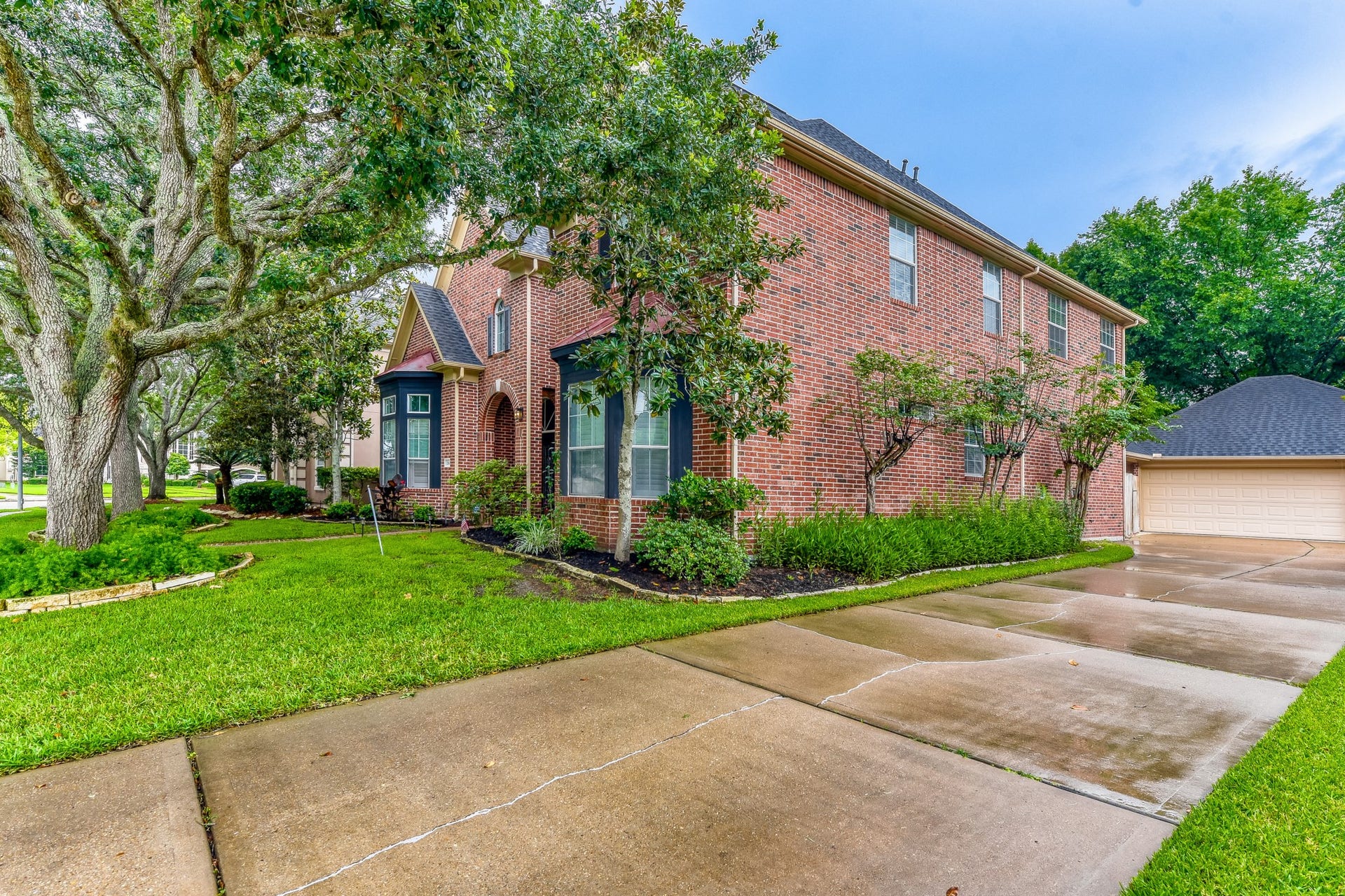 2610 W Bainbridge Circle, Pearland, TX 77584 2610 W Bainbridge Circle, Pearland, TX 77584
