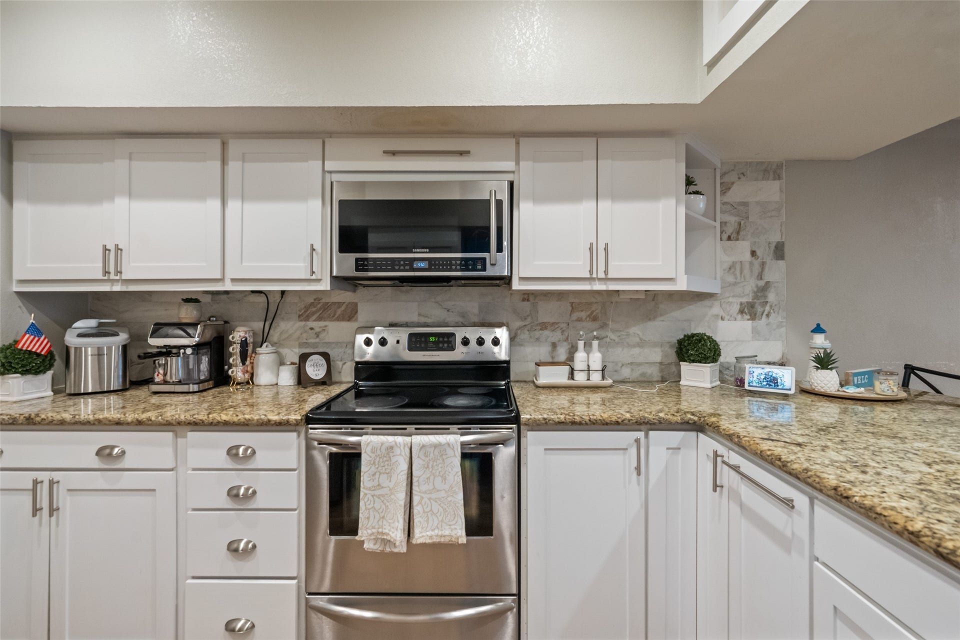2019 Lakewood Court, Willis, TX 77318 2019 Lakewood Court, Willis, TX 77318