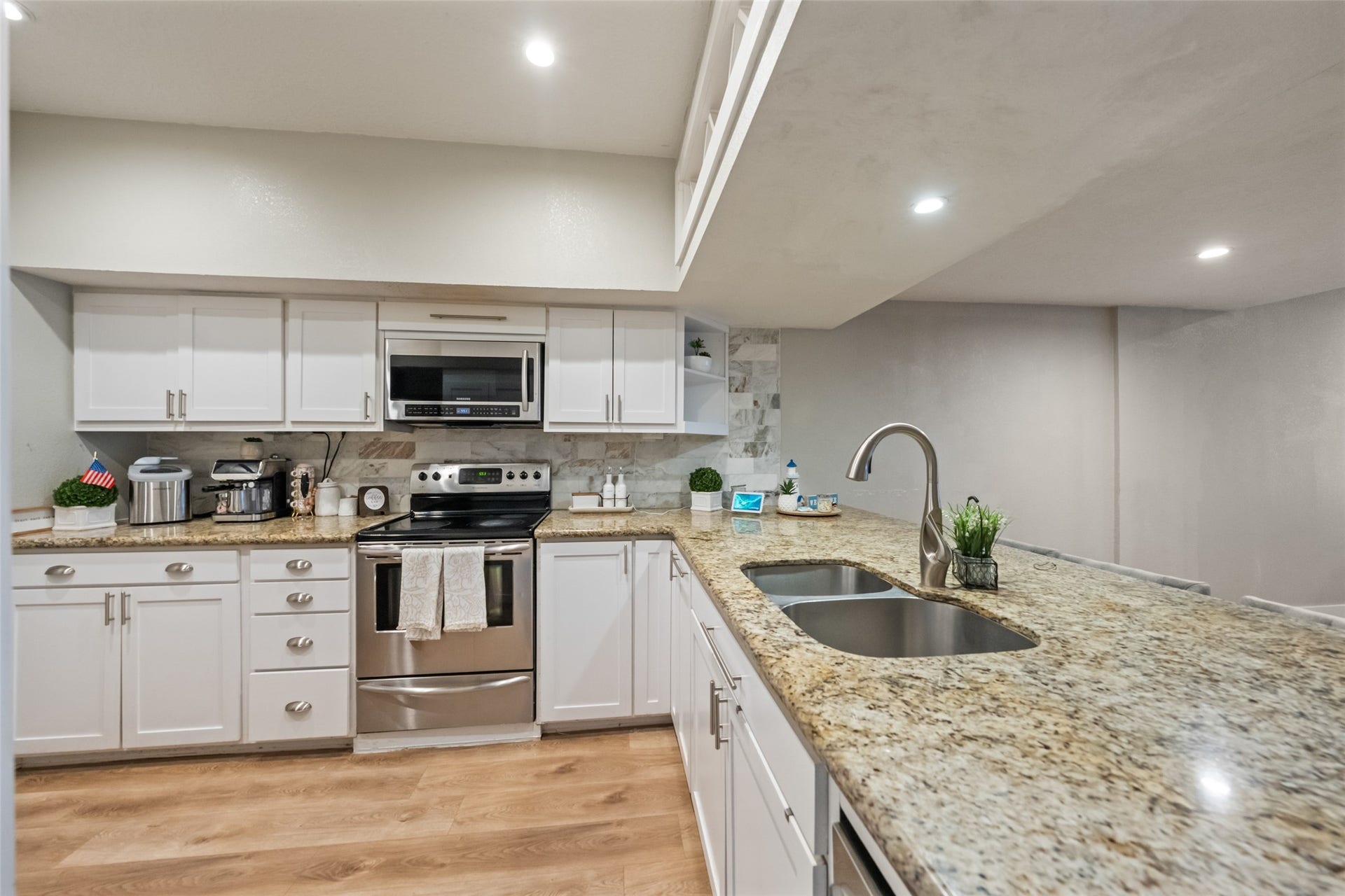 2019 Lakewood Court, Willis, TX 77318 2019 Lakewood Court, Willis, TX 77318