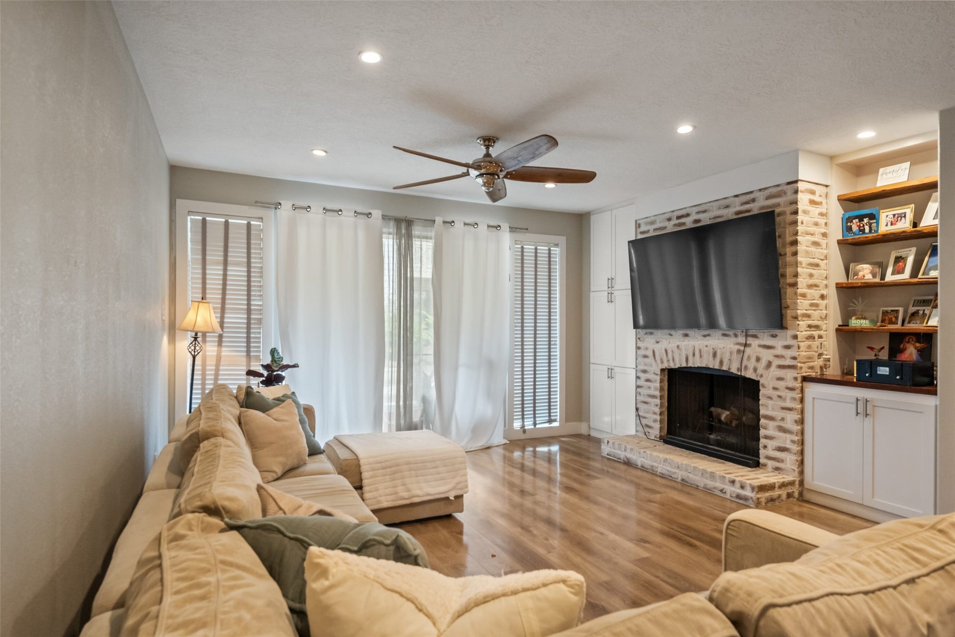 2019 Lakewood Court, Willis, TX 77318 2019 Lakewood Court, Willis, TX 77318