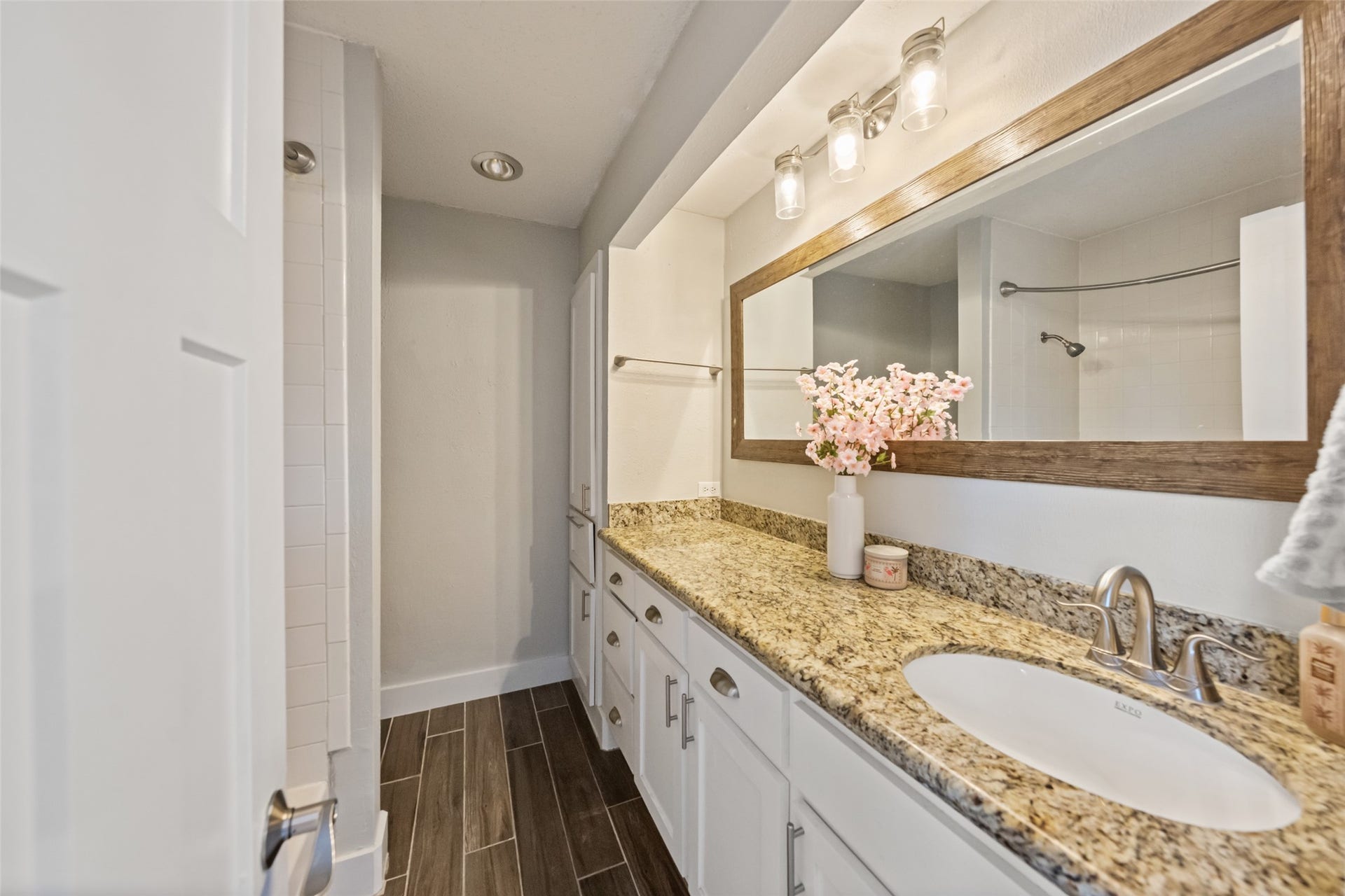 2019 Lakewood Court, Willis, TX 77318 2019 Lakewood Court, Willis, TX 77318