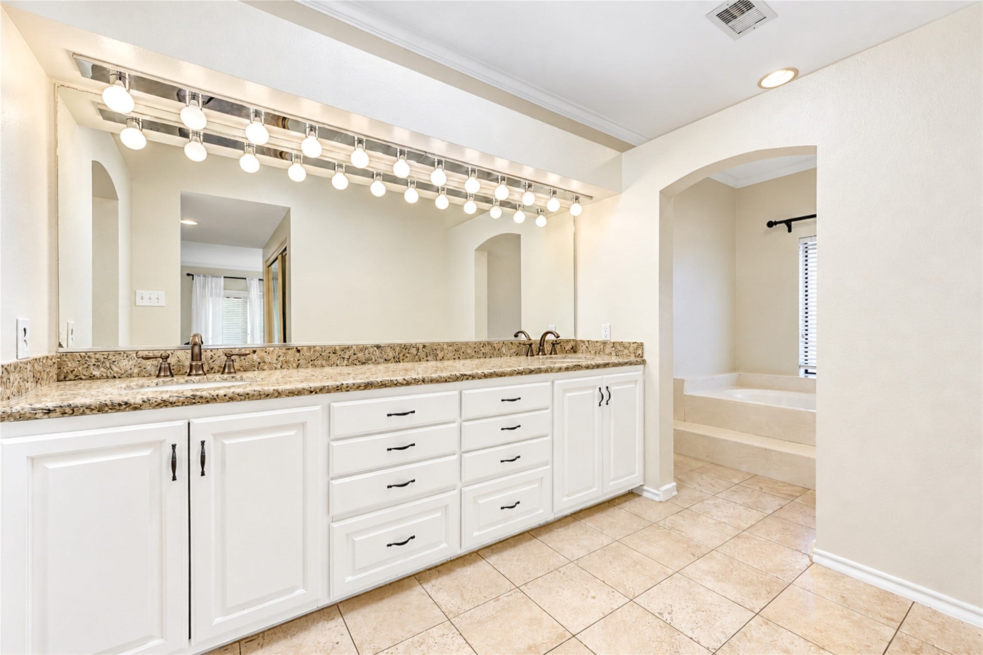1801 Potomac Drive, #A, Houston, TX 77057 1801 Potomac Drive, #A, Houston, TX 77057