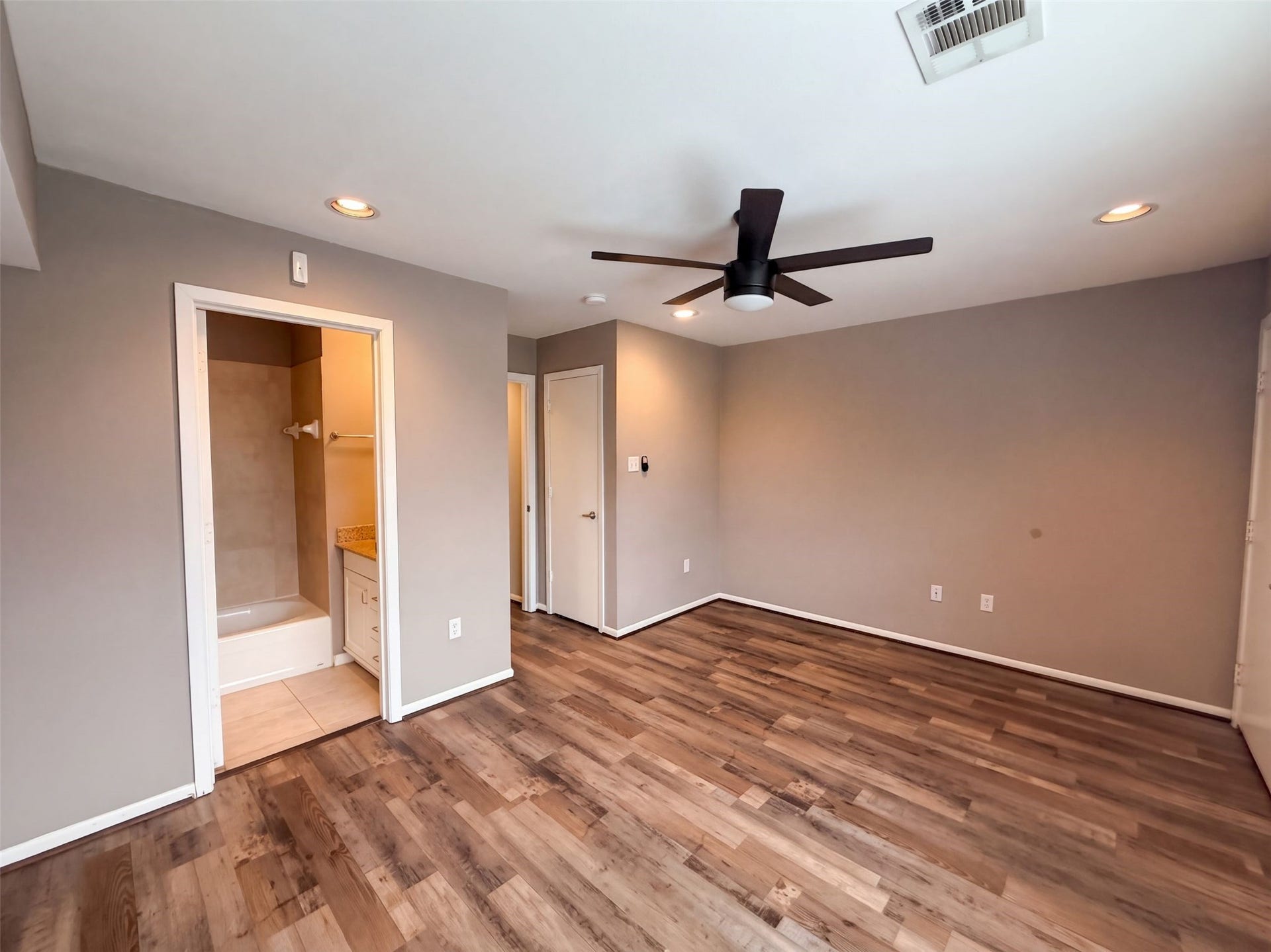 310 S Jensen Drive, #2, Houston, TX 77003