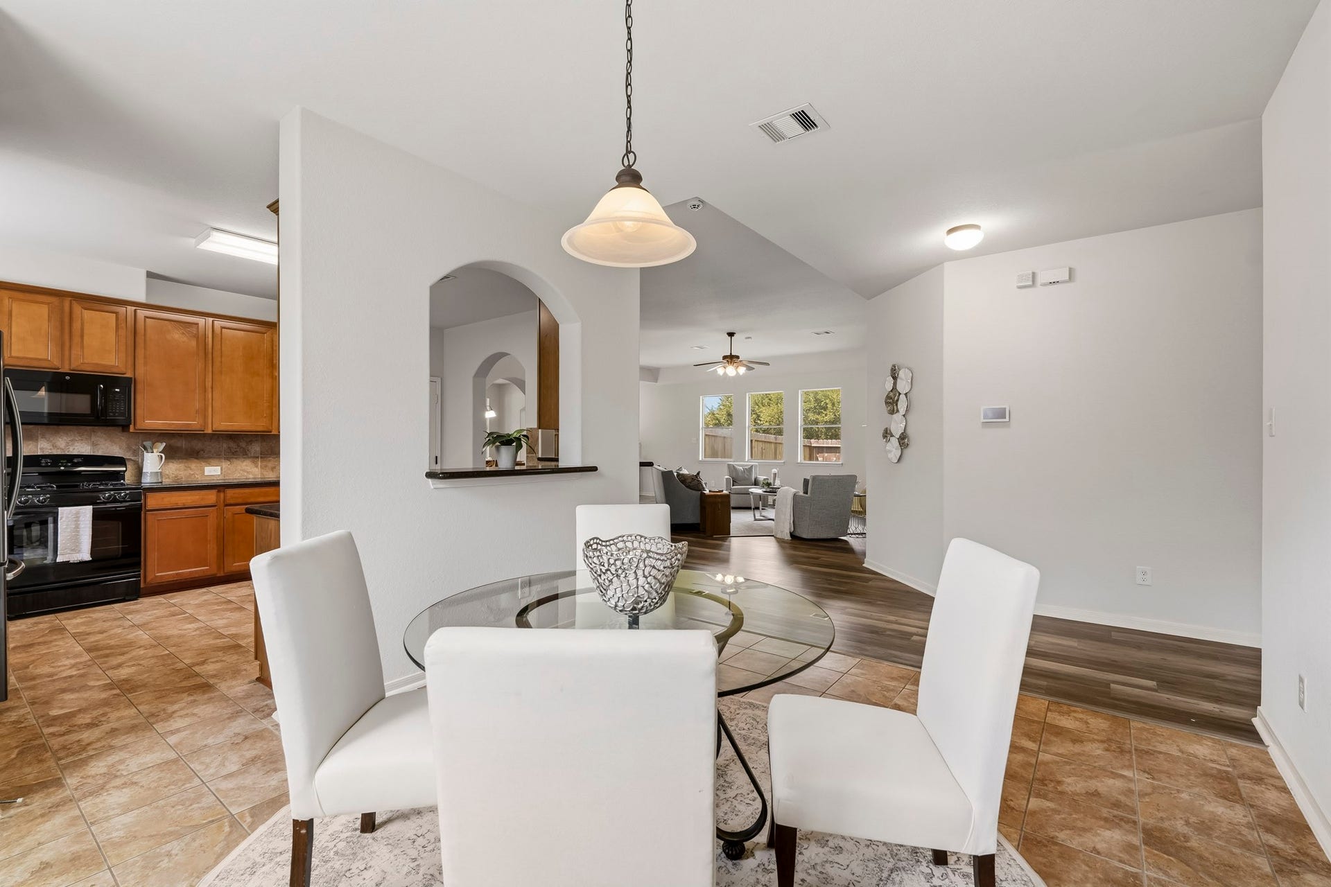 125 Avery Springs Lane, Dickinson, TX 77539 125 Avery Springs Lane, Dickinson, TX 77539