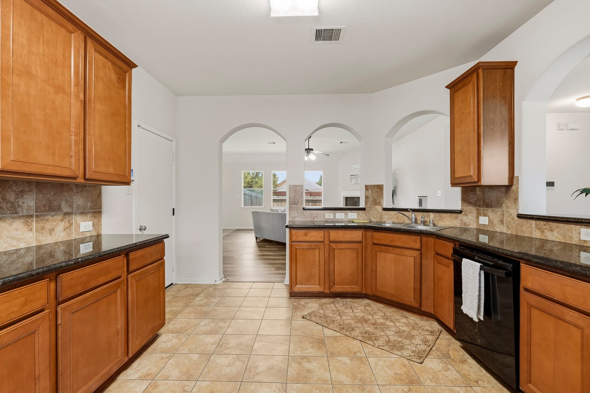 125 Avery Springs Lane, Dickinson, TX 77539 125 Avery Springs Lane, Dickinson, TX 77539