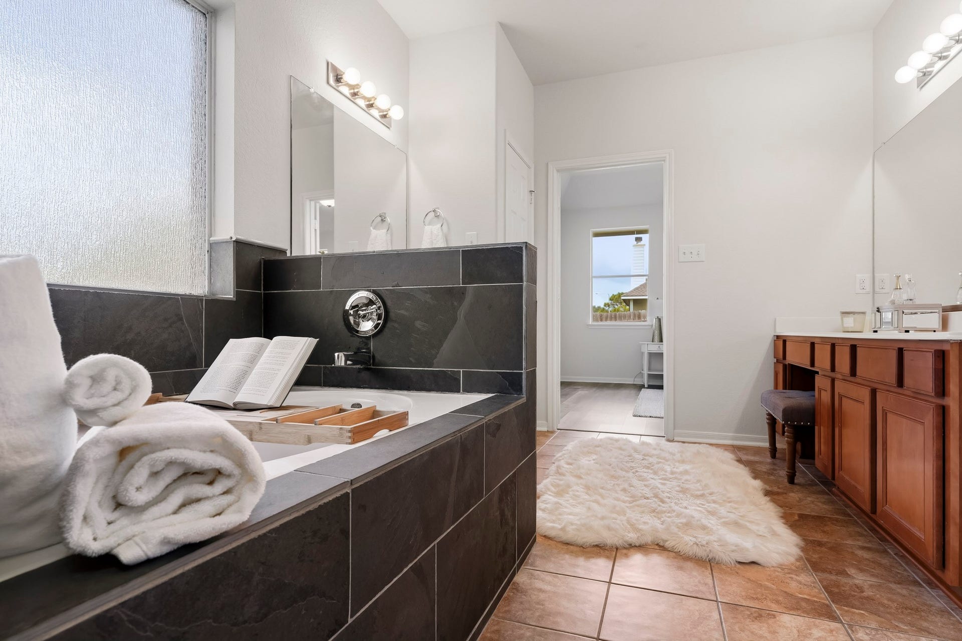 125 Avery Springs Lane, Dickinson, TX 77539 125 Avery Springs Lane, Dickinson, TX 77539