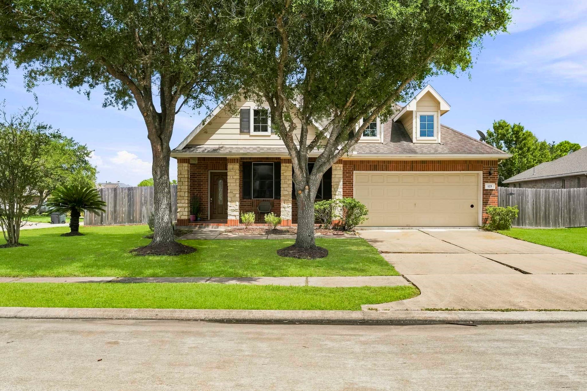125 Avery Springs Lane, Dickinson, TX 77539 125 Avery Springs Lane, Dickinson, TX 77539