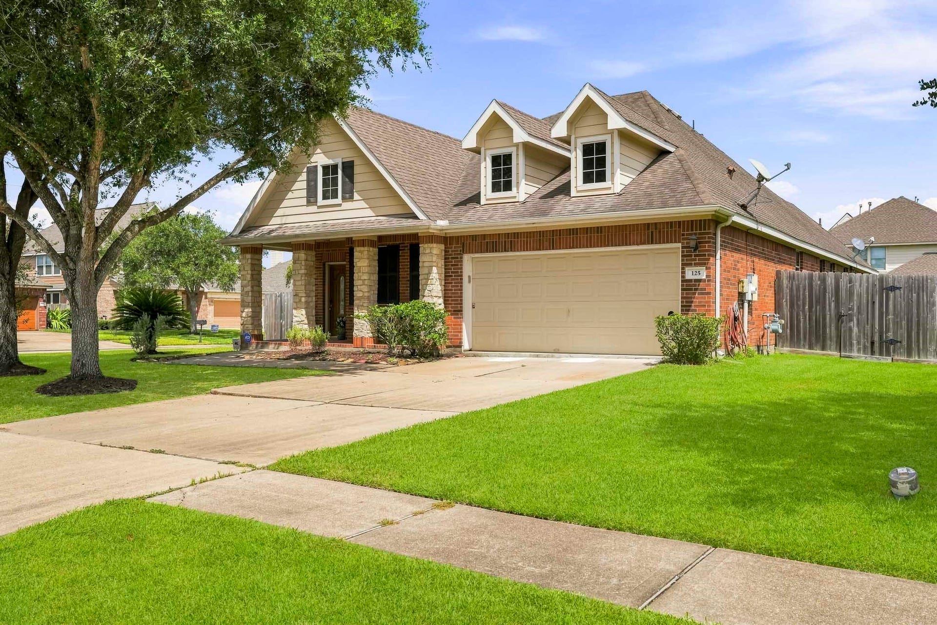 125 Avery Springs Lane, Dickinson, TX 77539 125 Avery Springs Lane, Dickinson, TX 77539