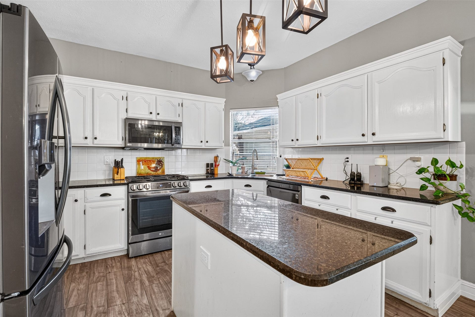 1245 Fawn Valley Drive, League City, TX 77573 1245 Fawn Valley Drive, League City, TX 77573