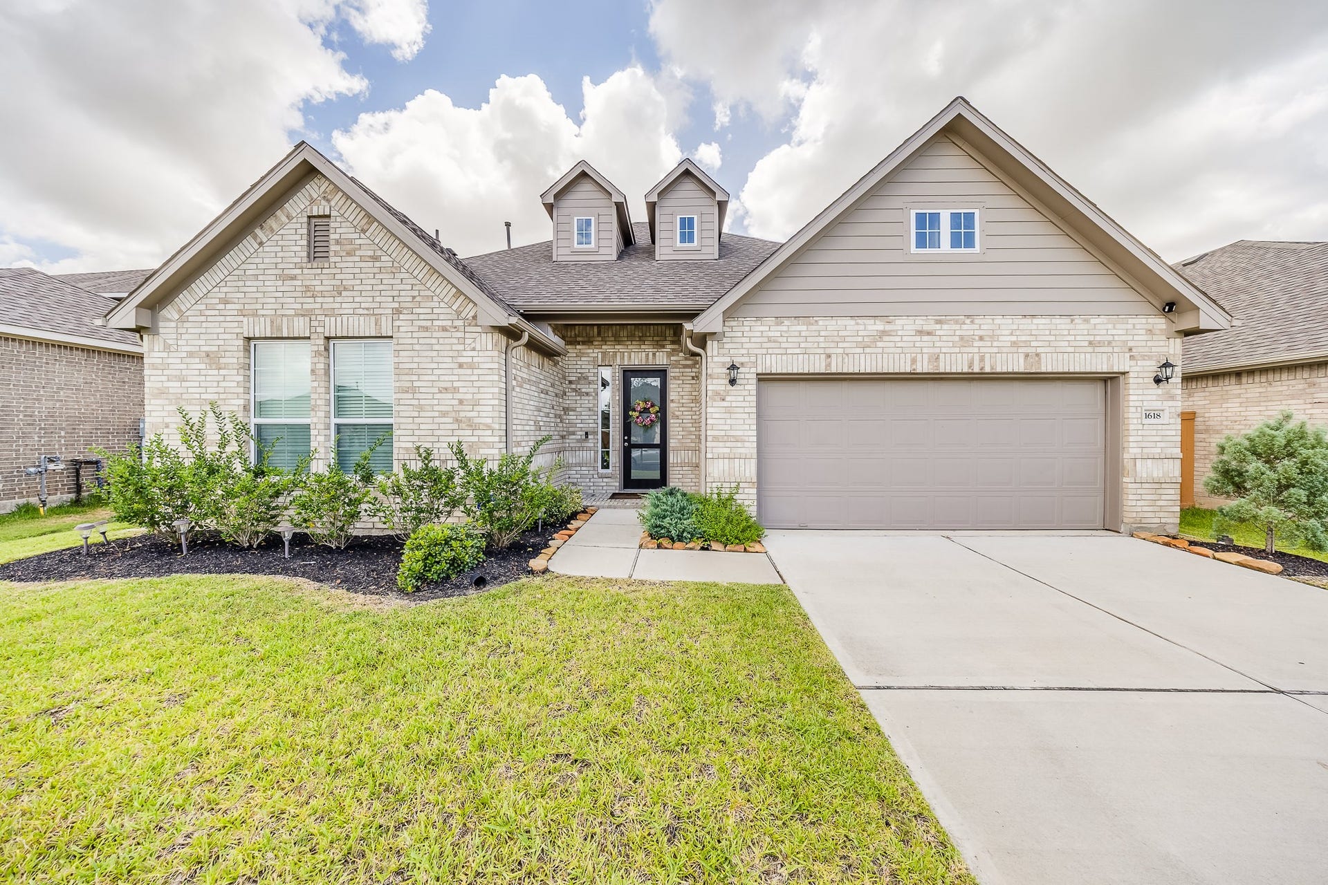 1618 Homewood Point Lane, Rosharon, TX 77583 1618 Homewood Point Lane, Rosharon, TX 77583