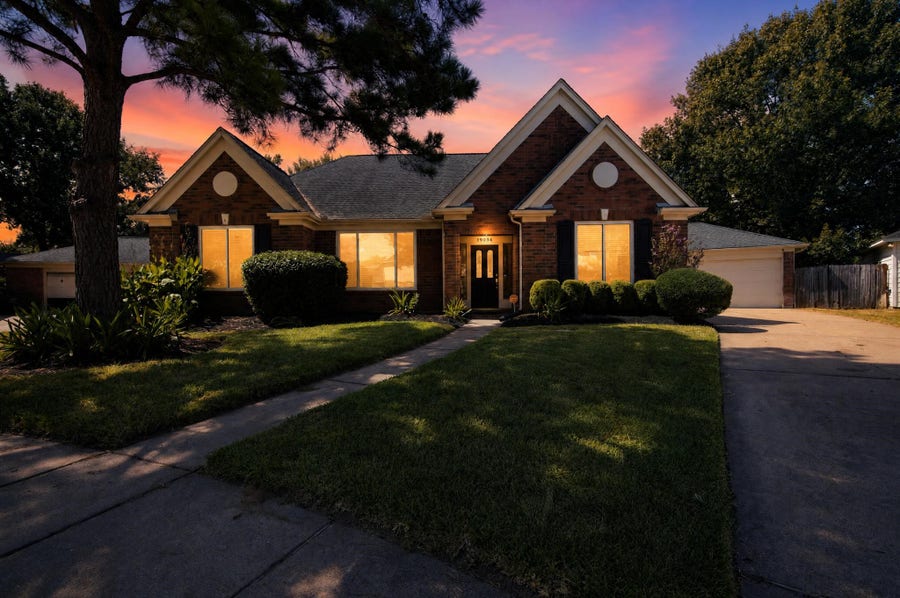 Property photo for 19034 Canyon River Lane, Houston, TX