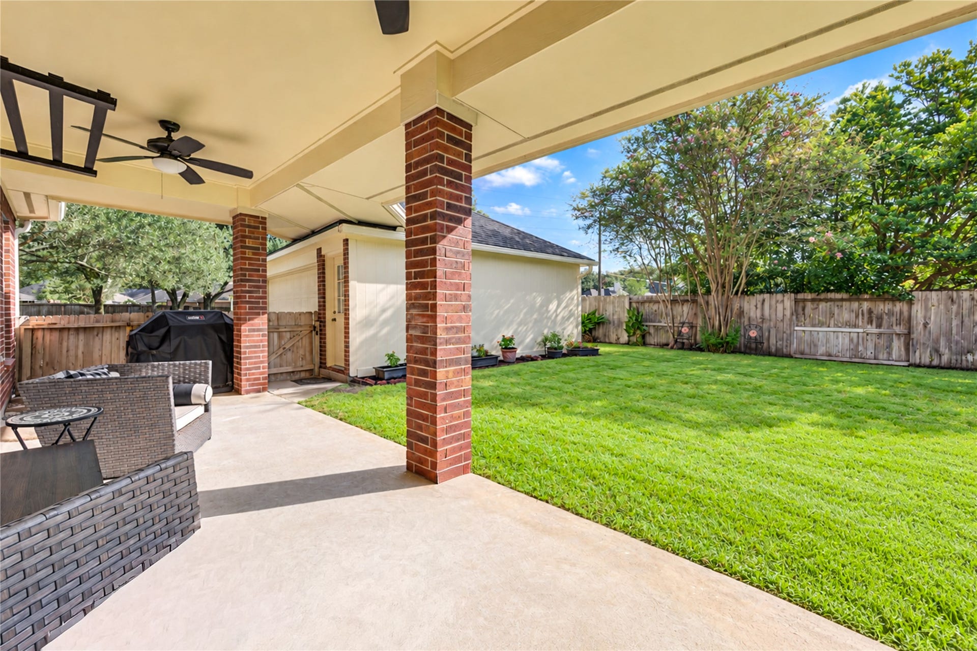23338 Grand Springs Drive, Katy, TX 77494 The lot location and placement relative to neighboring properties make this a very private backyard. Must see to appreciate!