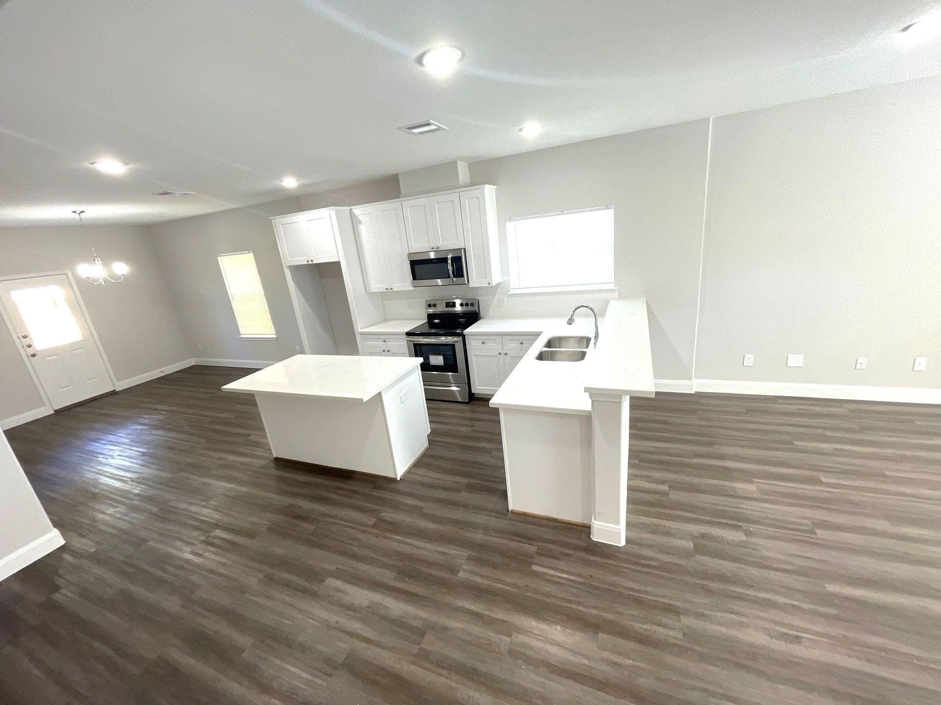 9327 Camay Drive, #B, Houston, TX 77016 9327 Camay Drive, #B, Houston, TX 77016