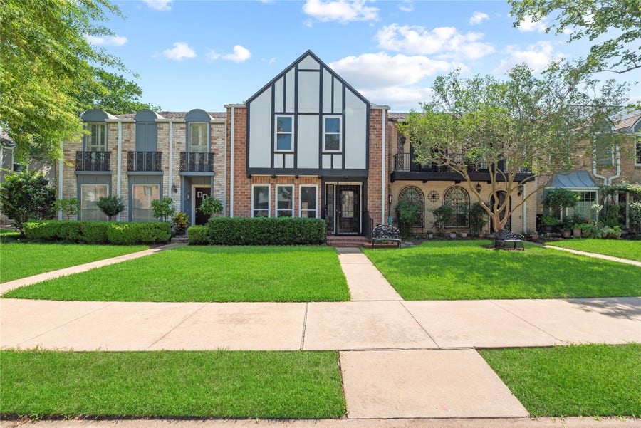 Property photo for 1310 Country Place Drive, Houston, TX