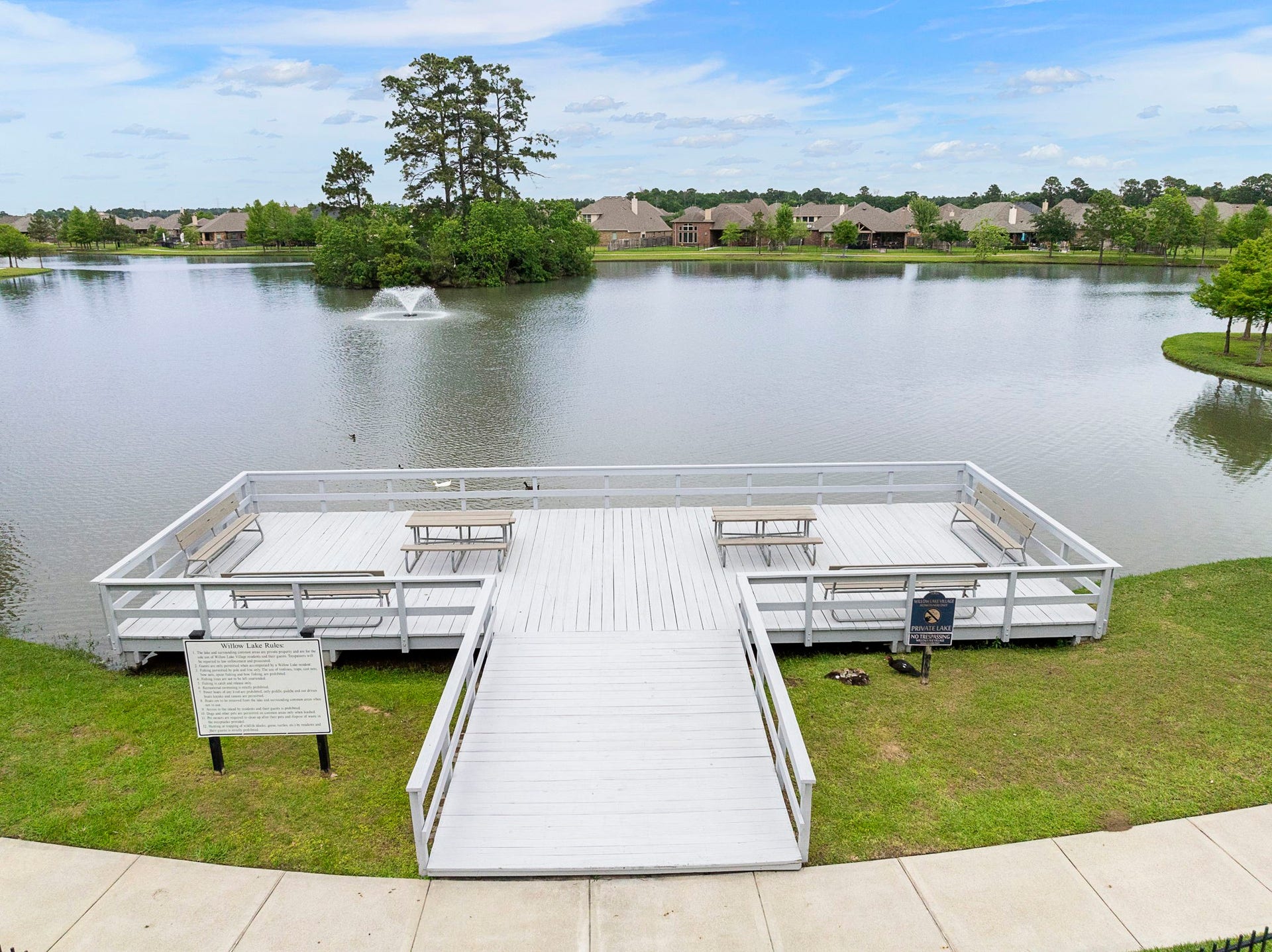 22810 Dale River Road, Tomball, TX 77375 Great fishing out your front or back door with the retention pond and the community pond you will never run out of fun spots to try and catch bass, blue gill, catfish, and more.